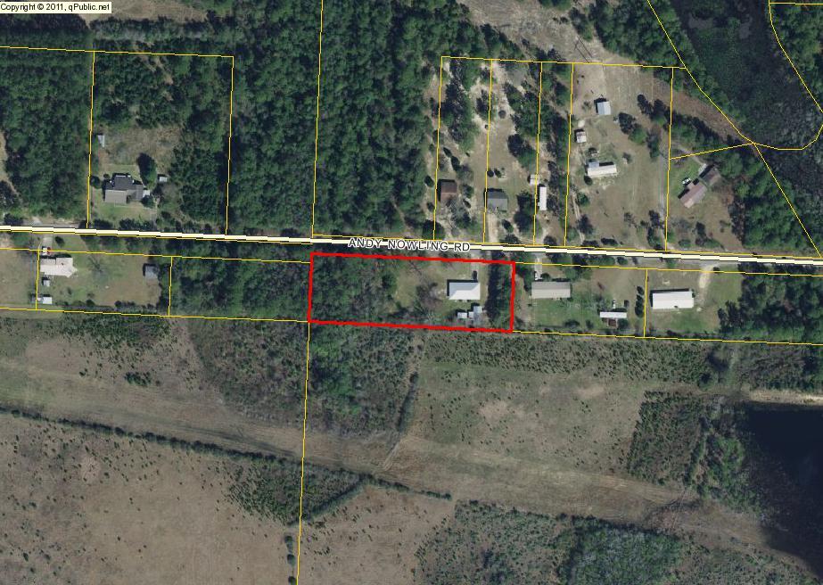 A beautiful country setting with an all brick home, metal roof, near-to-town, 3 bedrooms, 2 baths, and a garage on 1.5 acres with a creek! Home has formal living room, kitchen/dining combo, inside utility room and a single car garage (could be converted to 4th bedroom)...Home is occupied please allow for 24 hr. notice to view. Shown by appt. only.