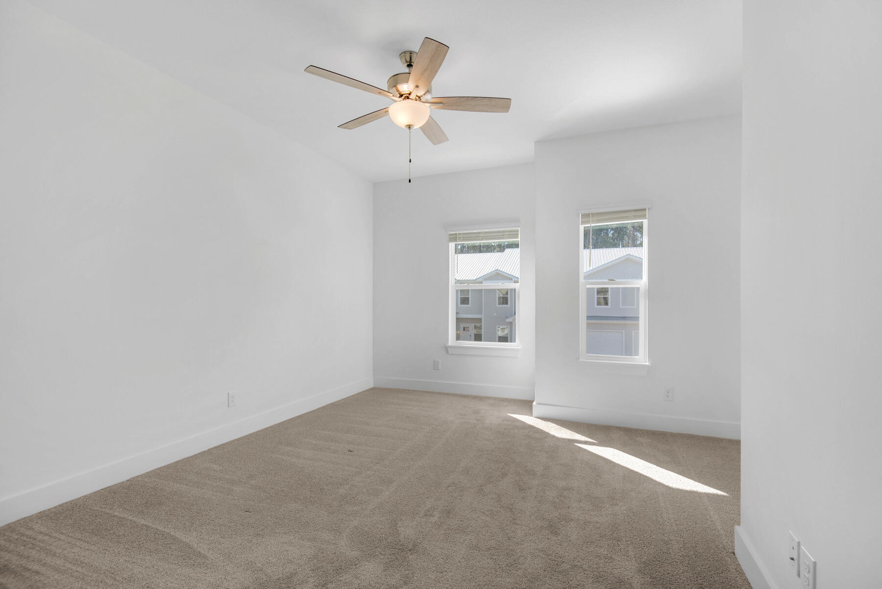 VERANDAS AT FREEPORT - Residential Lease