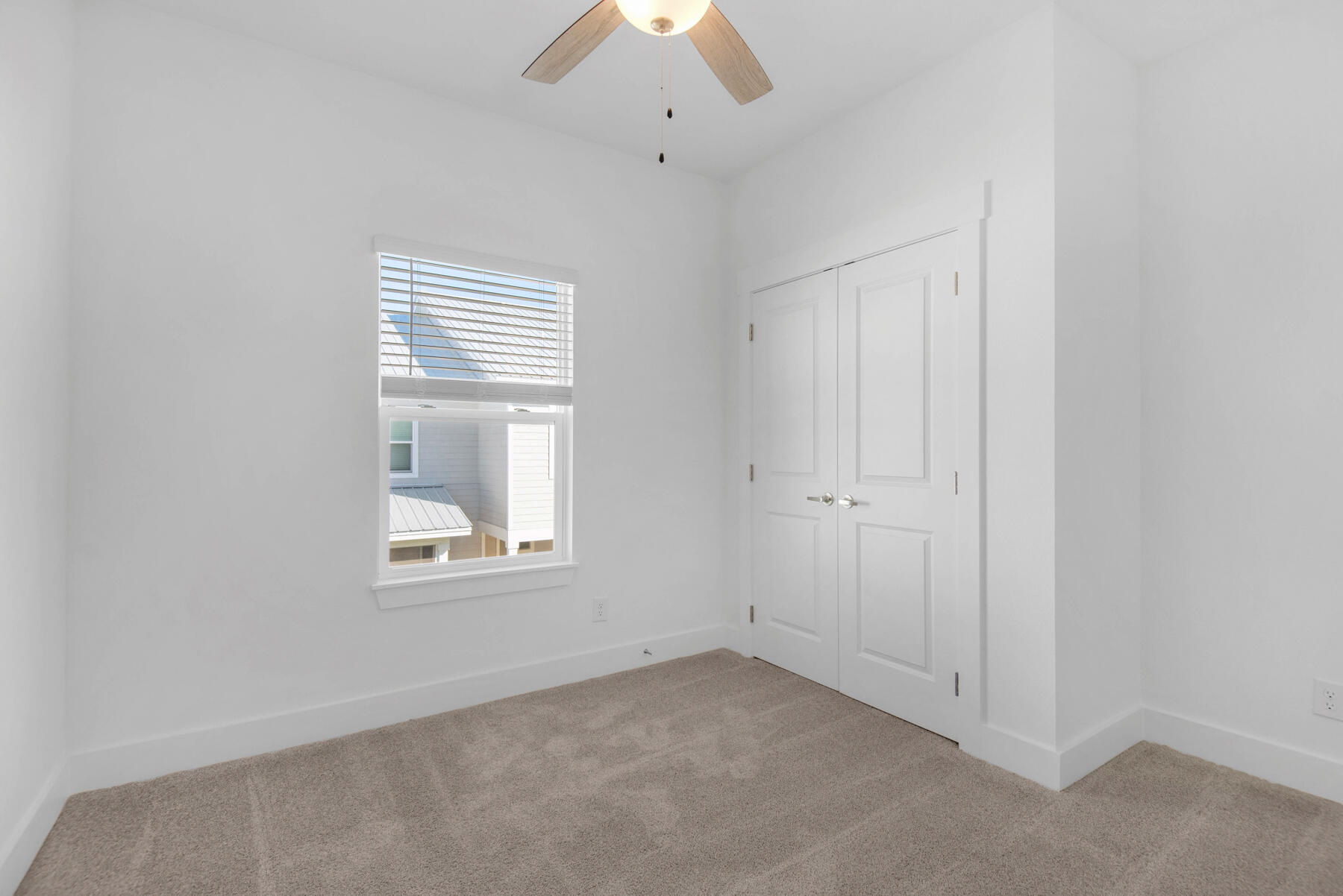 VERANDAS AT FREEPORT - Residential Lease