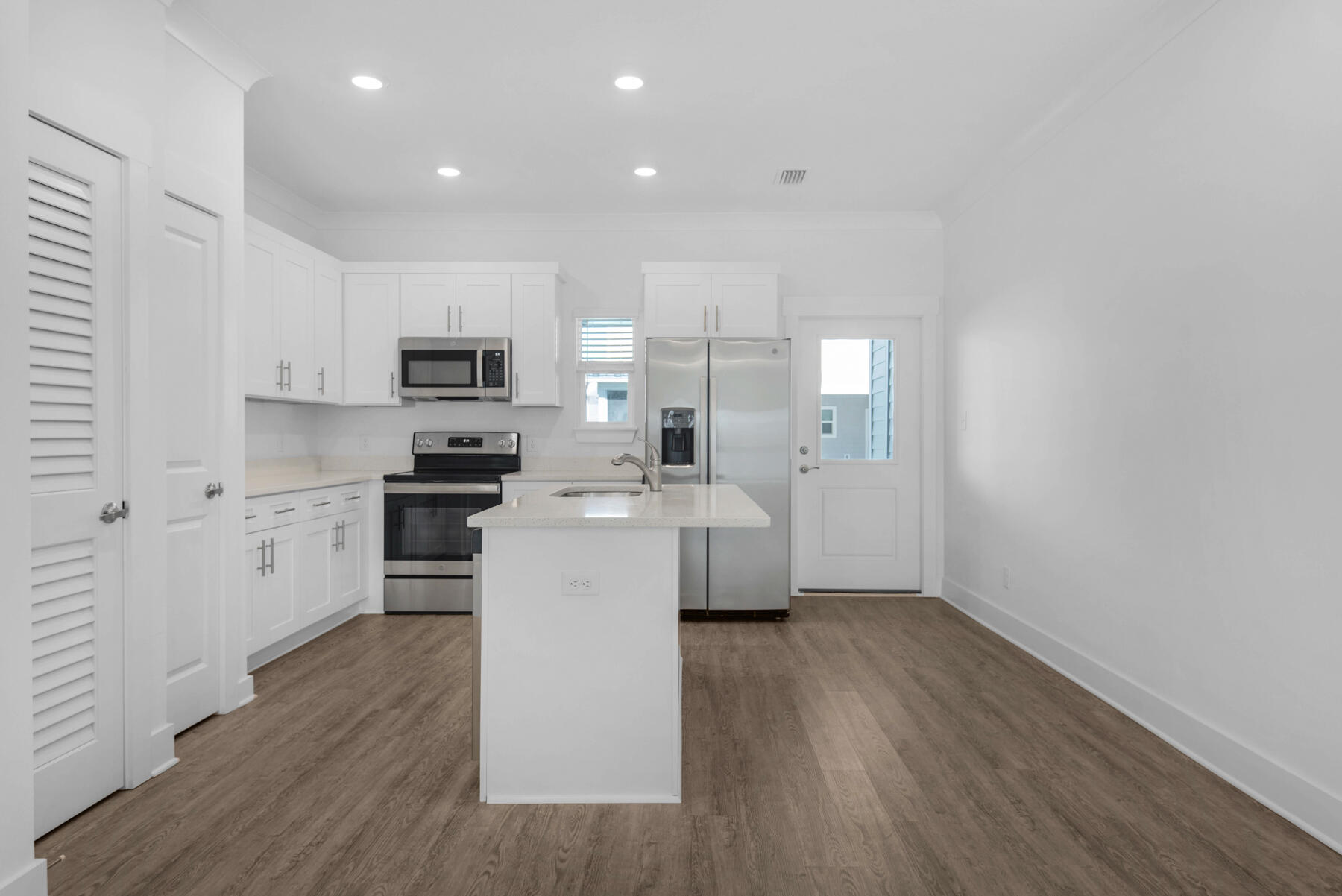 VERANDAS AT FREEPORT - Residential Lease