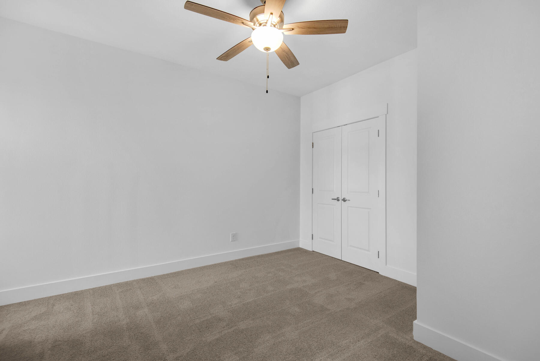 VERANDAS AT FREEPORT - Residential Lease