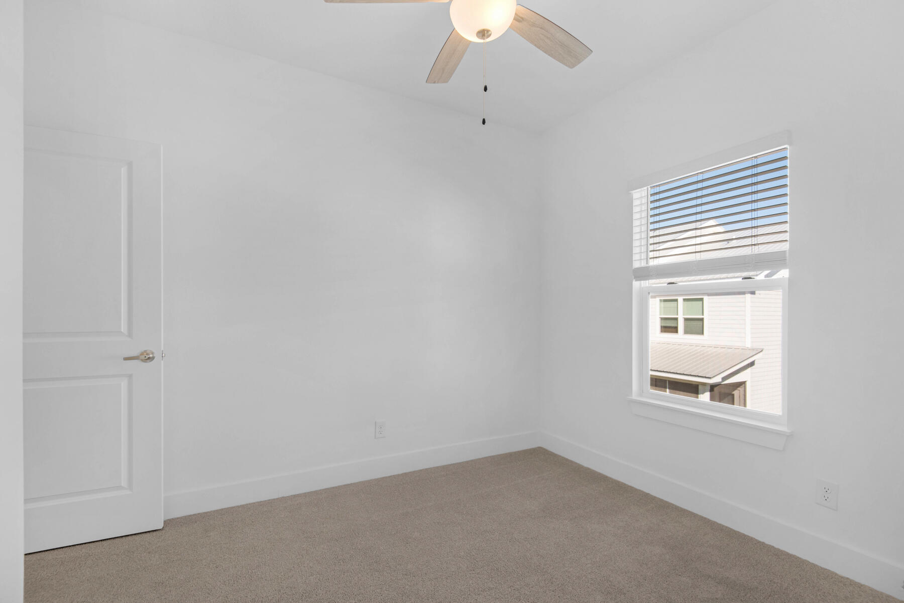 VERANDAS AT FREEPORT - Residential Lease