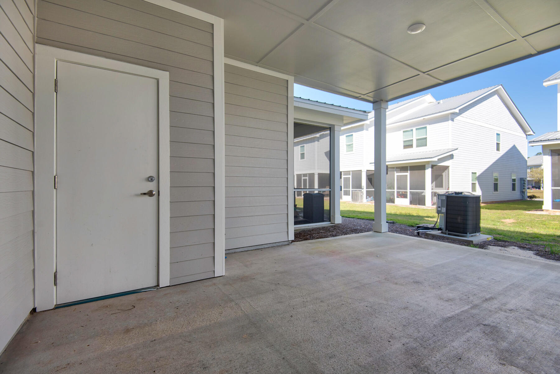 VERANDAS AT FREEPORT - Residential Lease