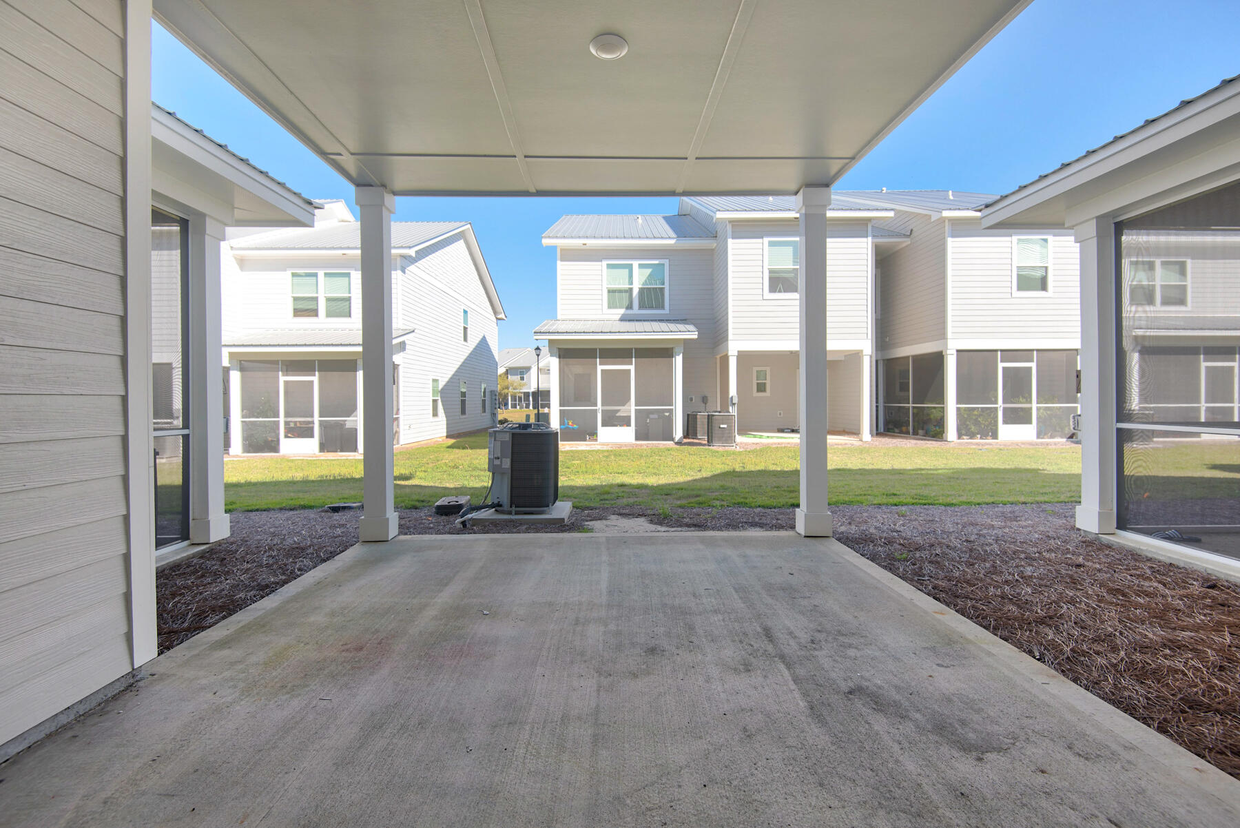 VERANDAS AT FREEPORT - Residential Lease