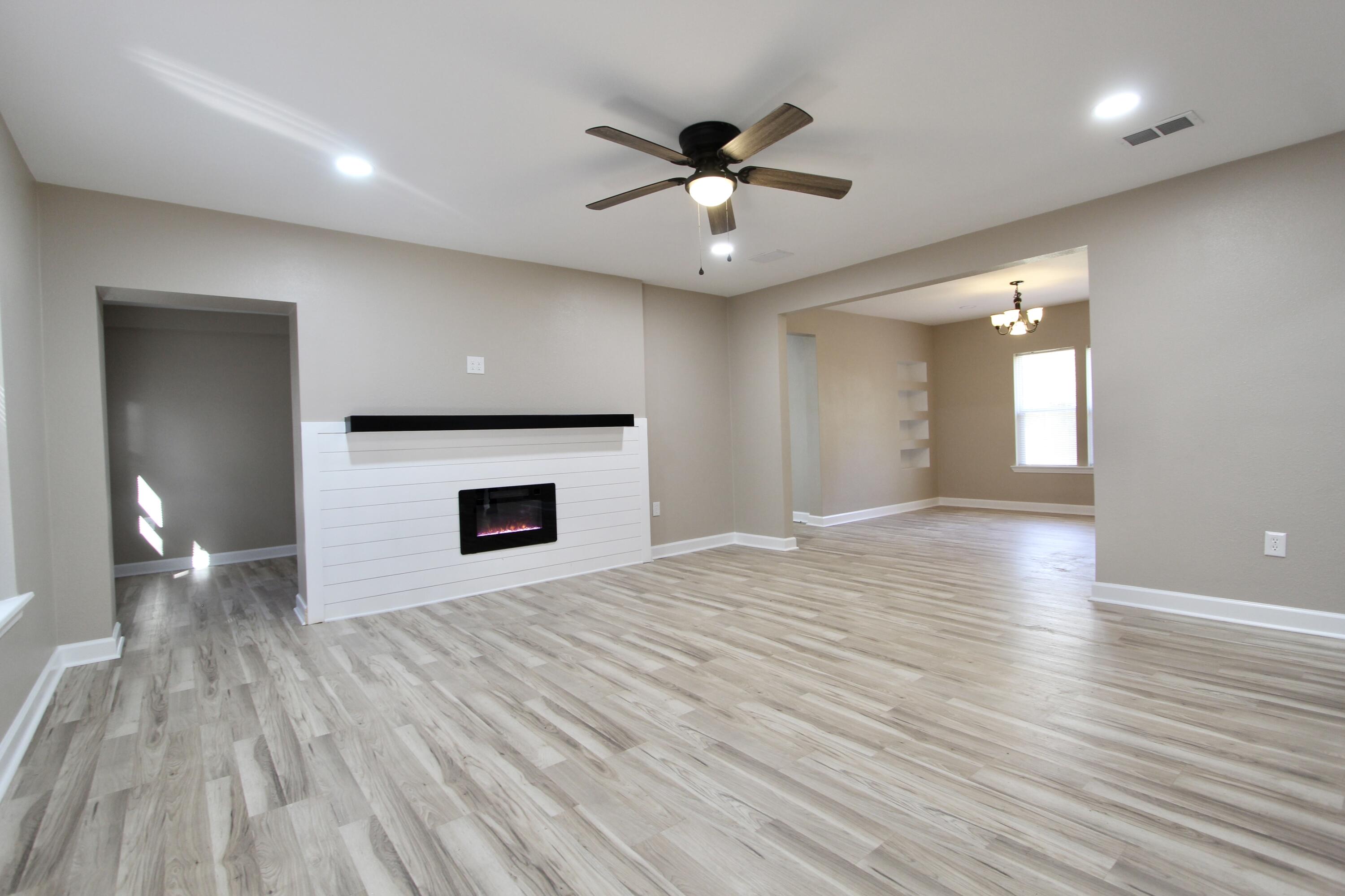 WEST HILL - Residential Lease