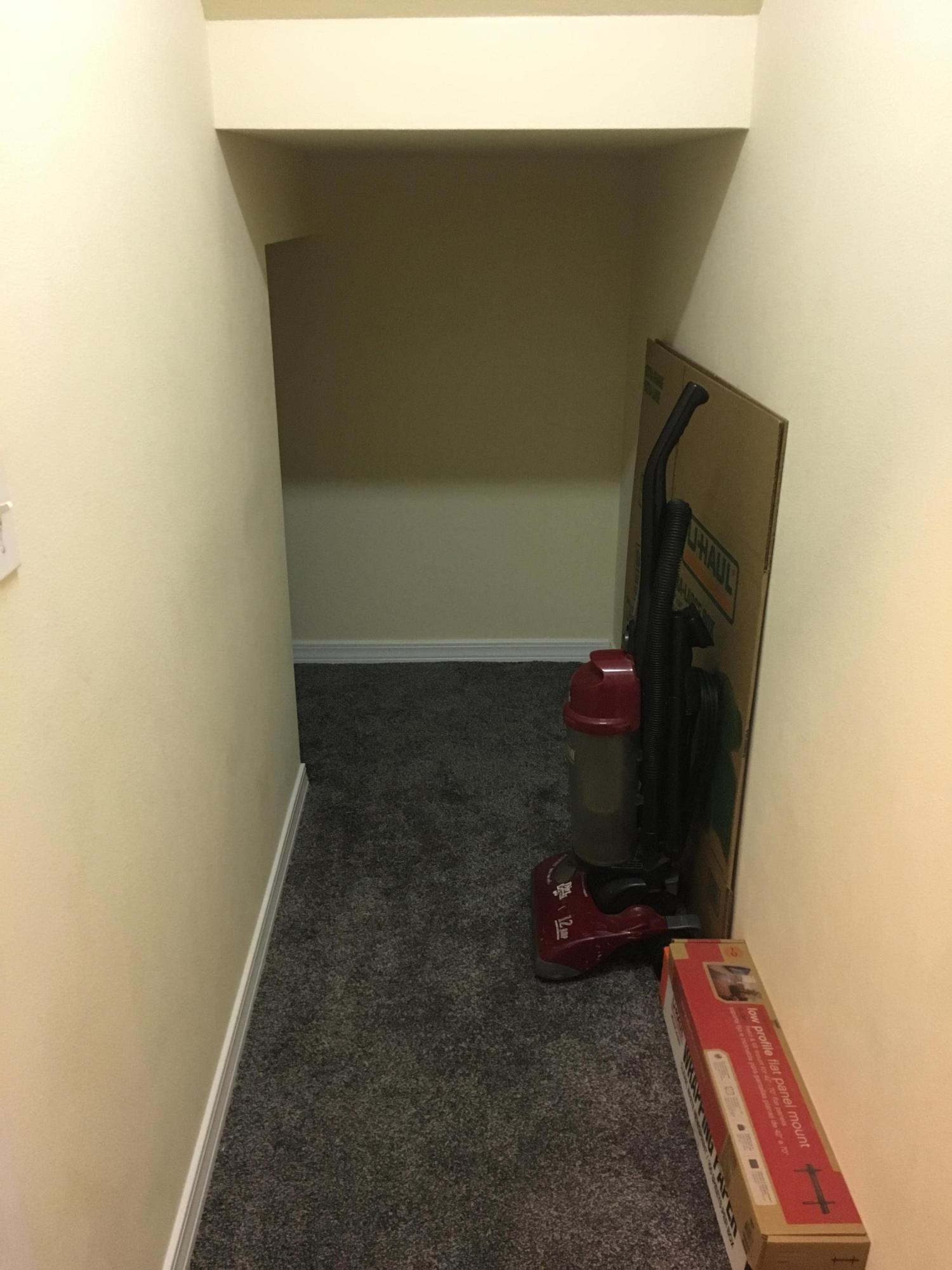 MERIDIAN SQUARE T/H - Residential Lease