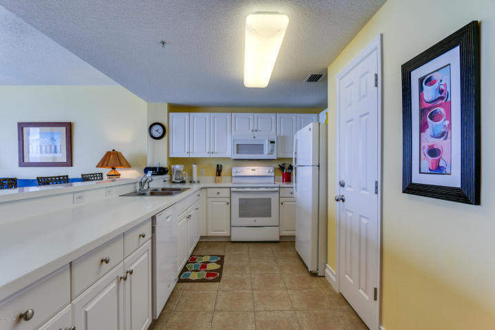 MAJESTIC BEACH TOWERS I - Residential