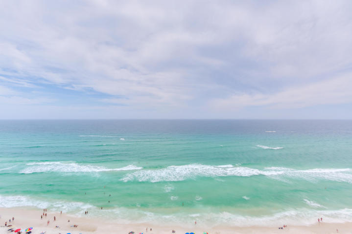 MAJESTIC BEACH TOWERS I - Residential