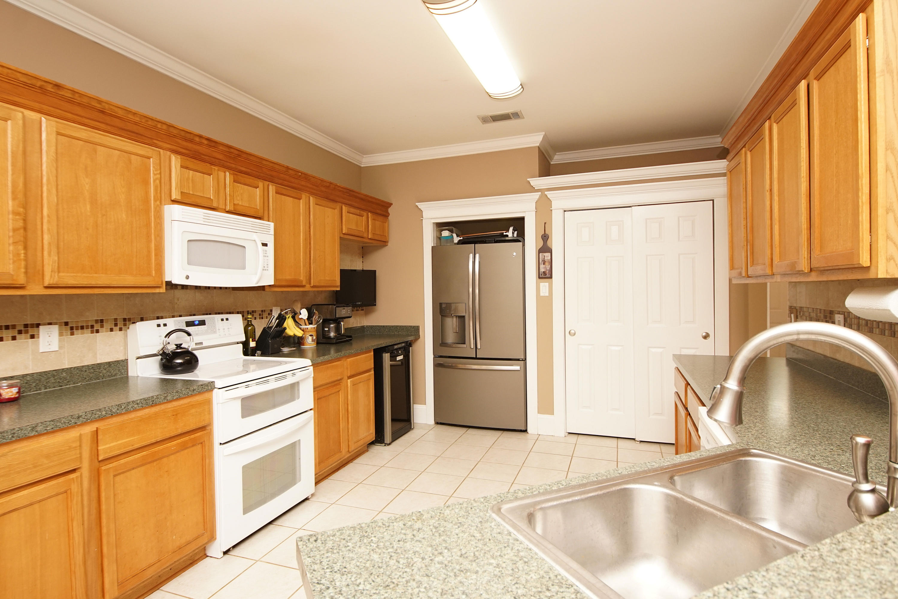 PINE KNOLL - Residential