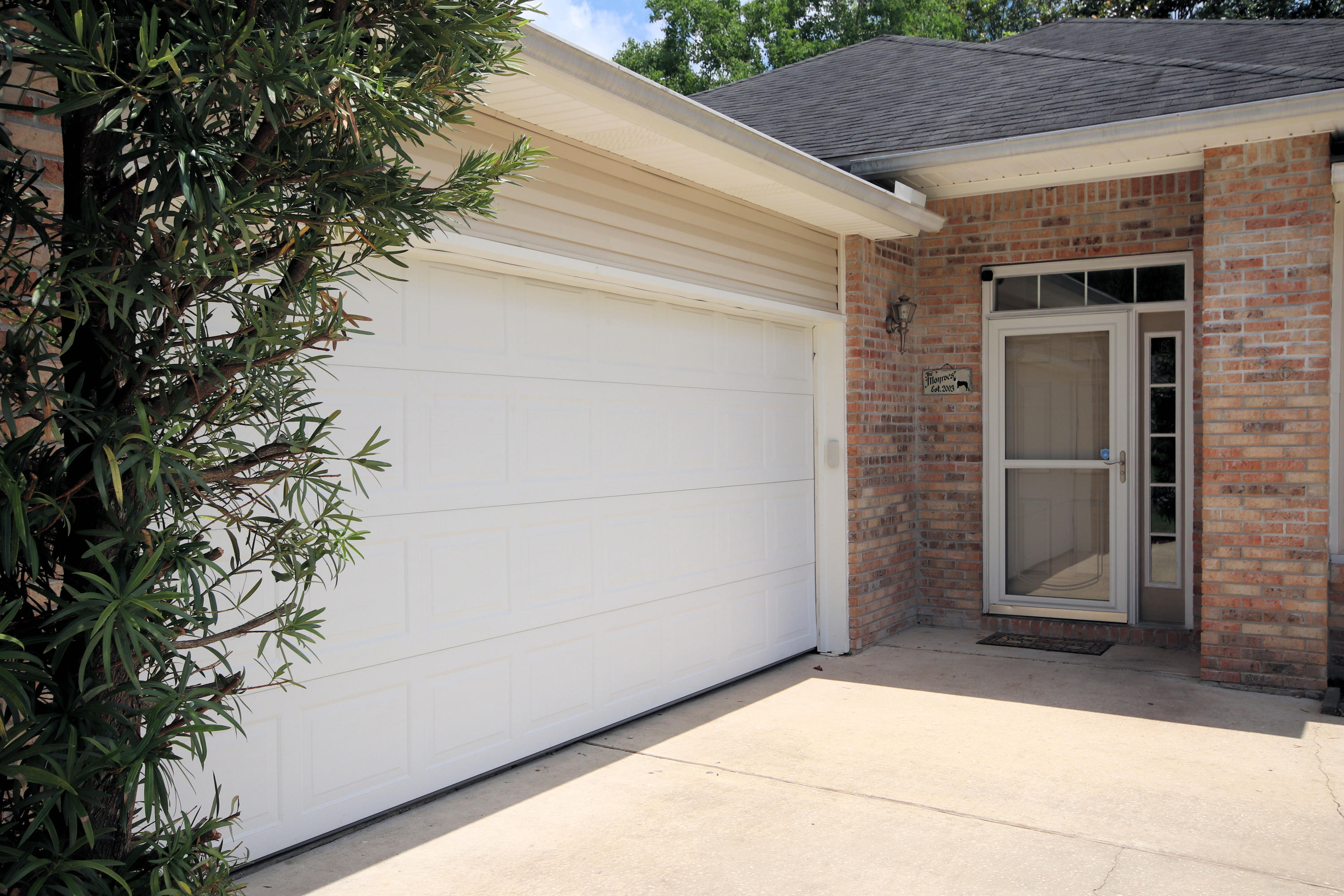 PINE KNOLL - Residential