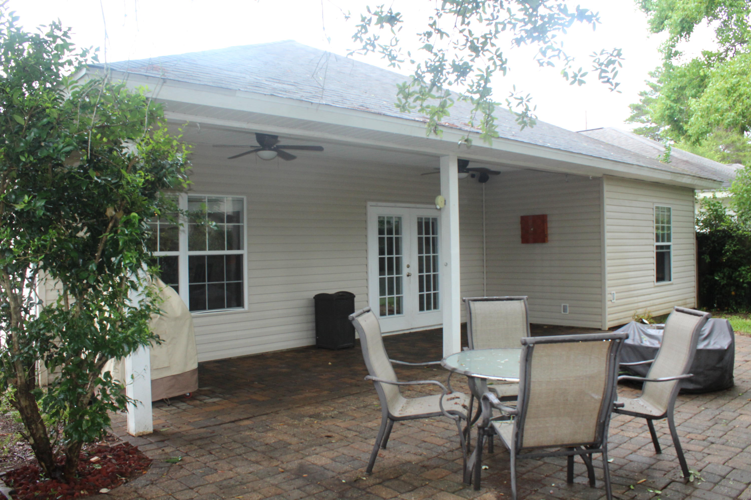 PINE KNOLL - Residential