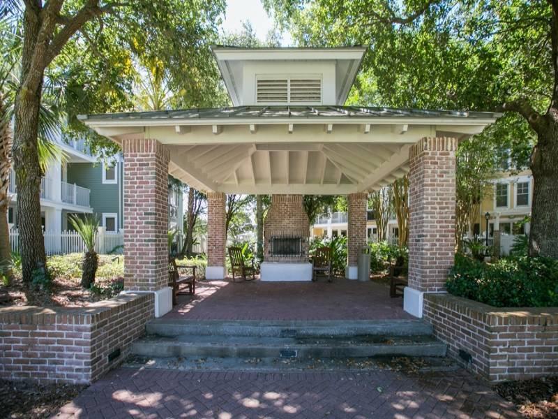 PILOT HOUSE - Residential