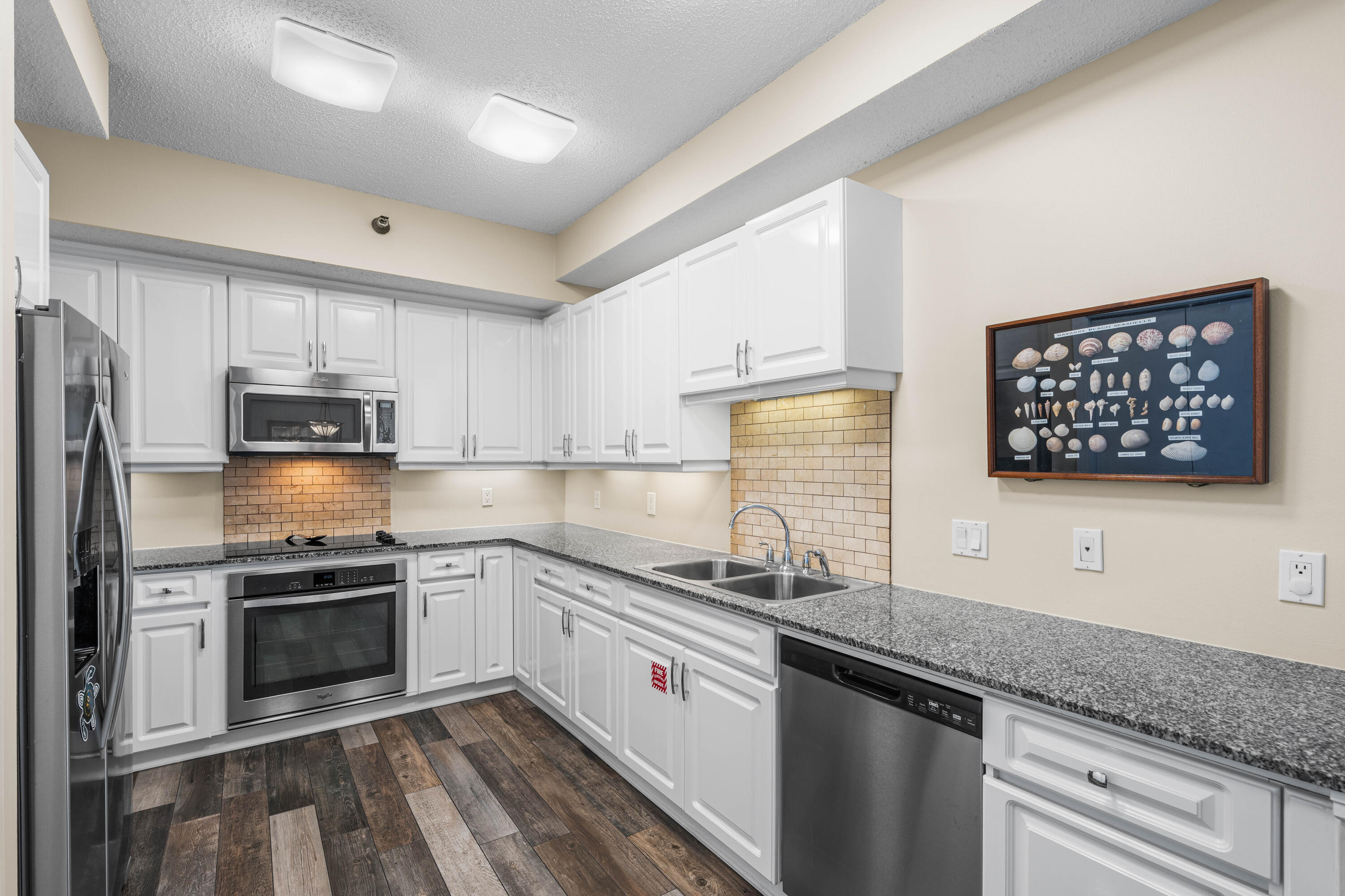 BEACH COLONY RESORT - Residential