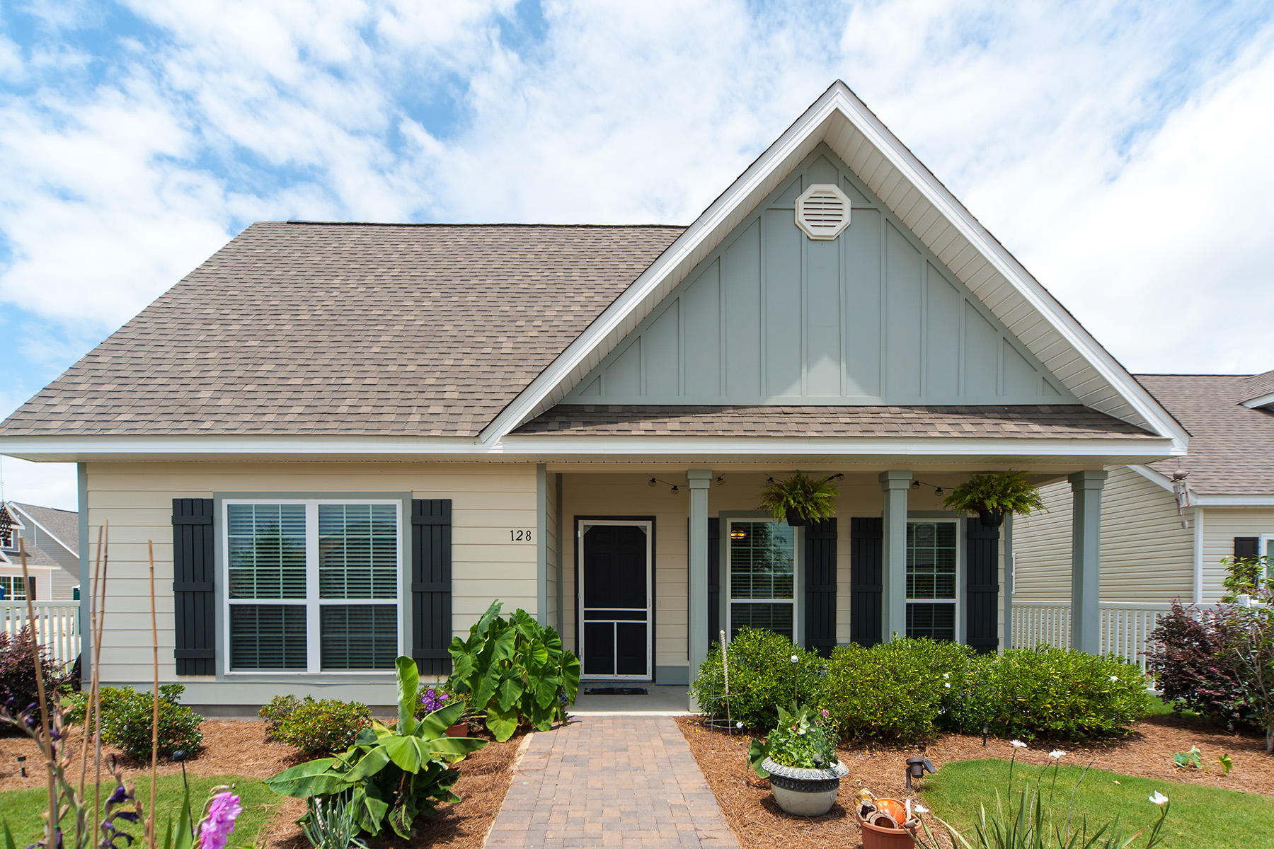 HAMMOCK BAY - Residential Lease