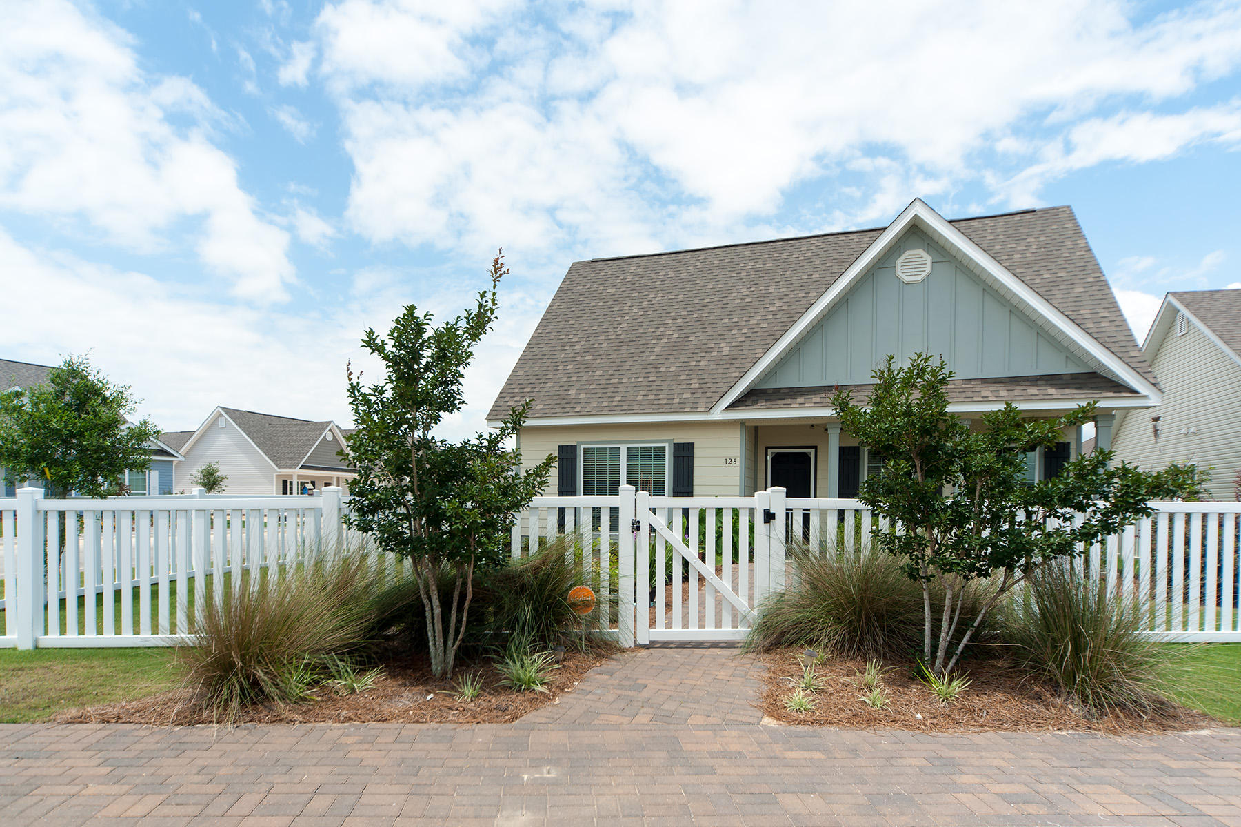 HAMMOCK BAY - Residential Lease