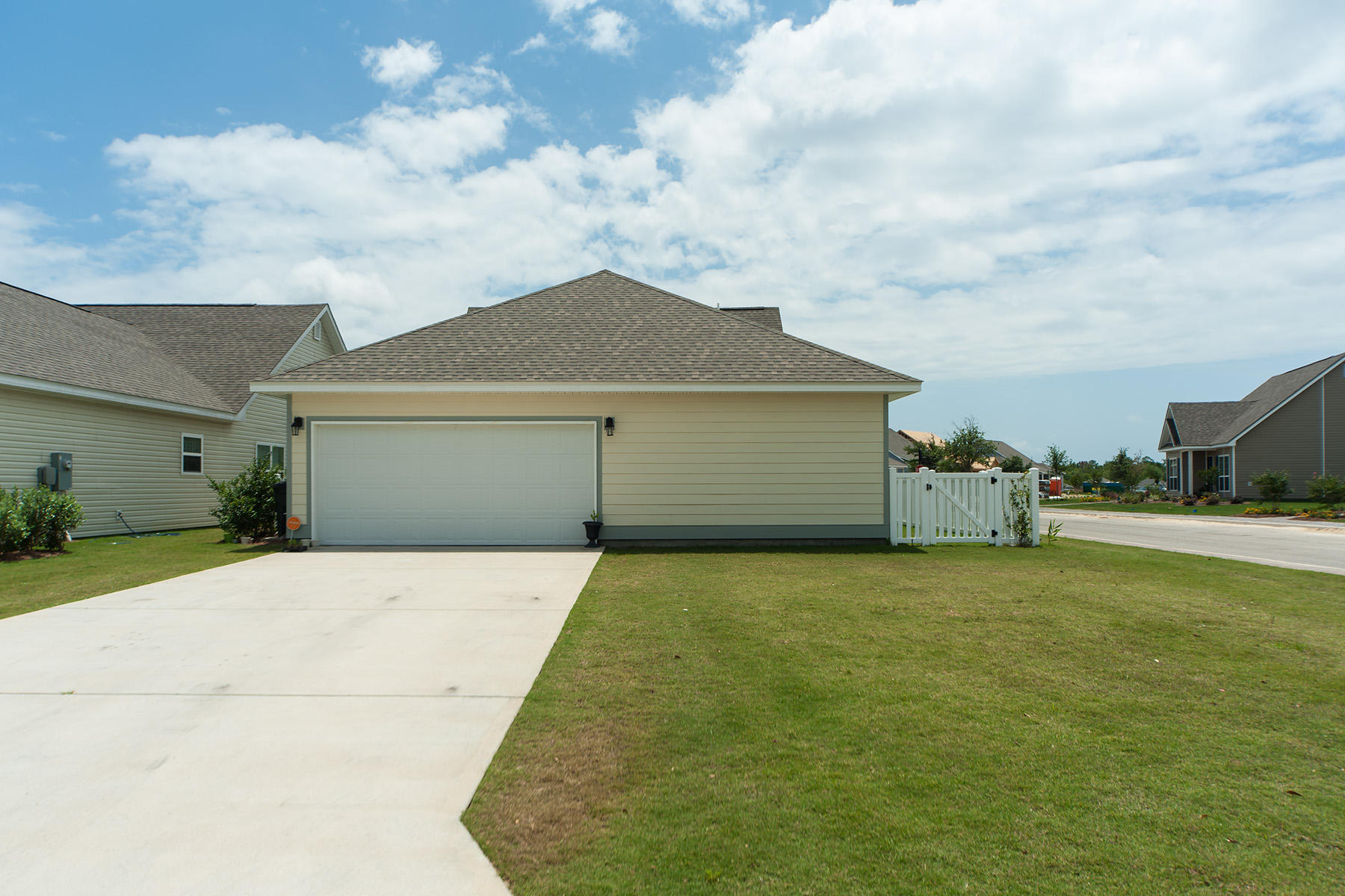 HAMMOCK BAY - Residential Lease
