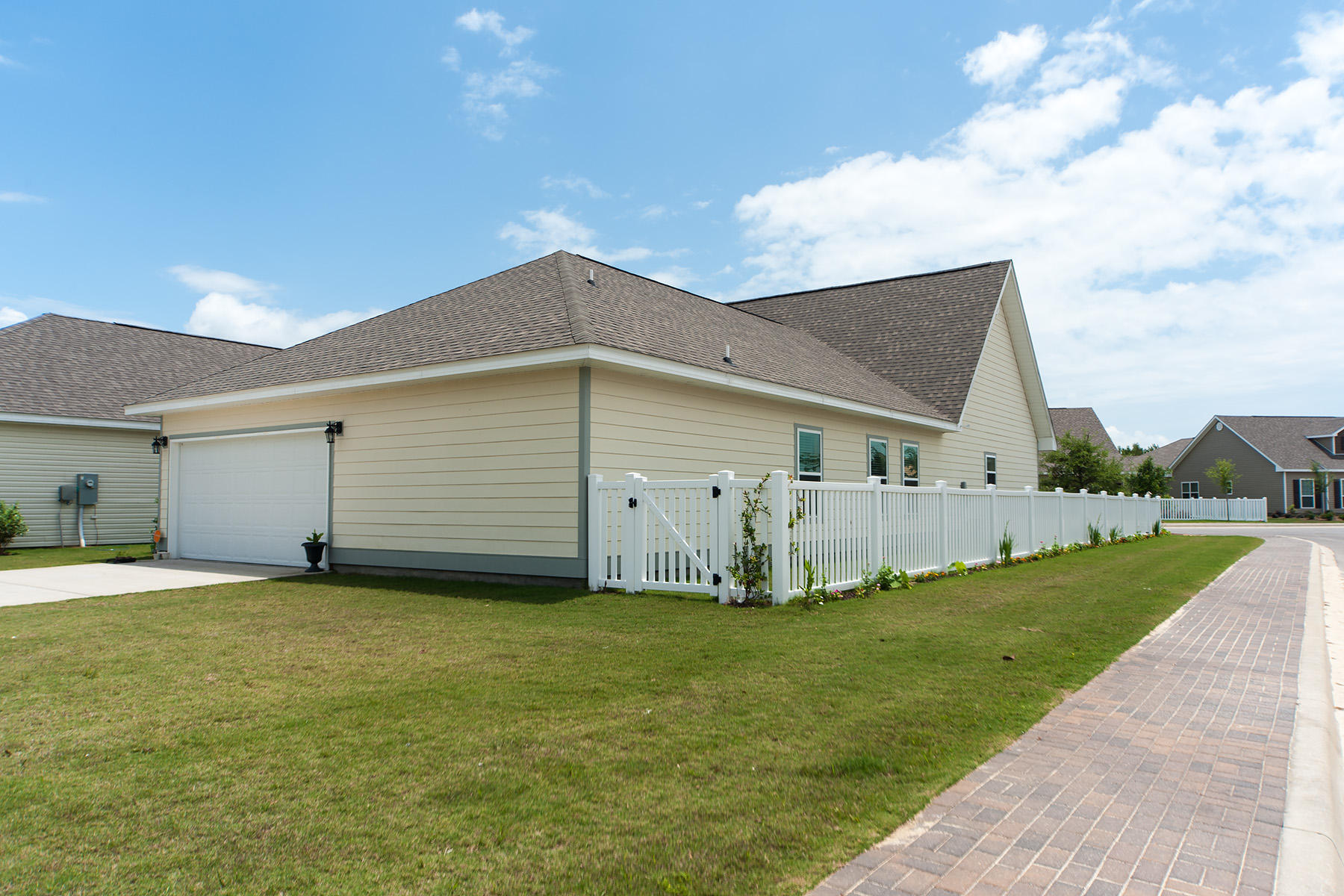 HAMMOCK BAY - Residential Lease