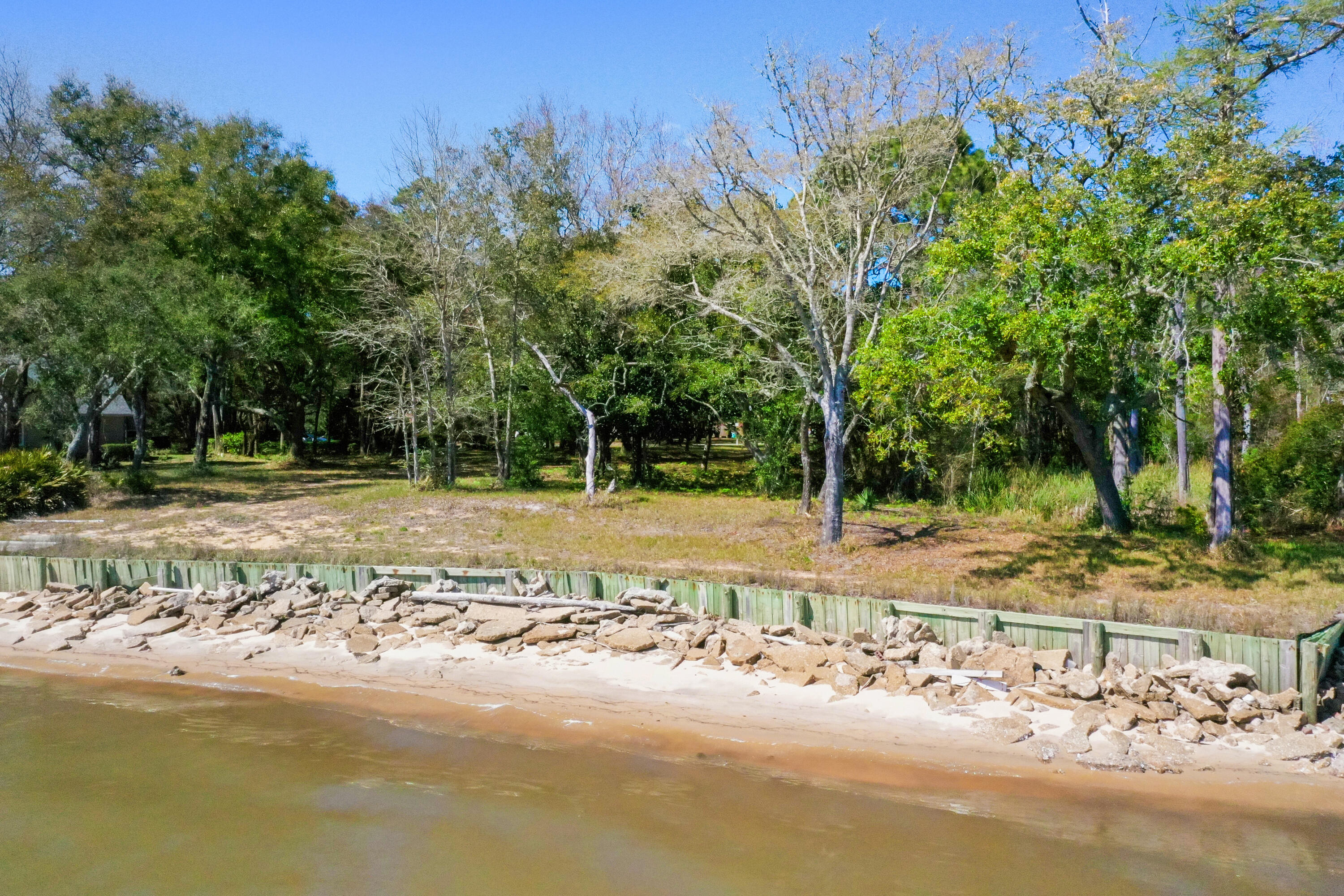 CEDAR BEACH - Land