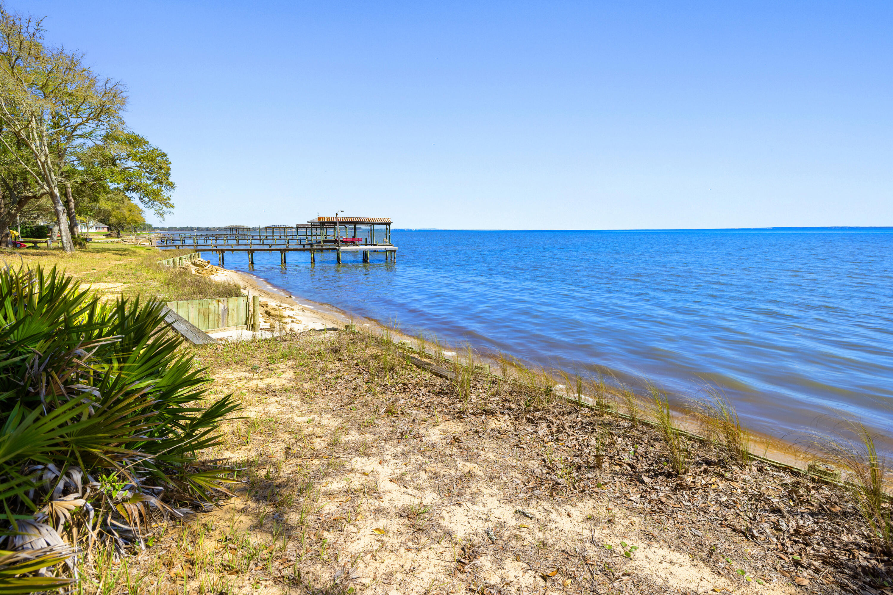 CEDAR BEACH - Land