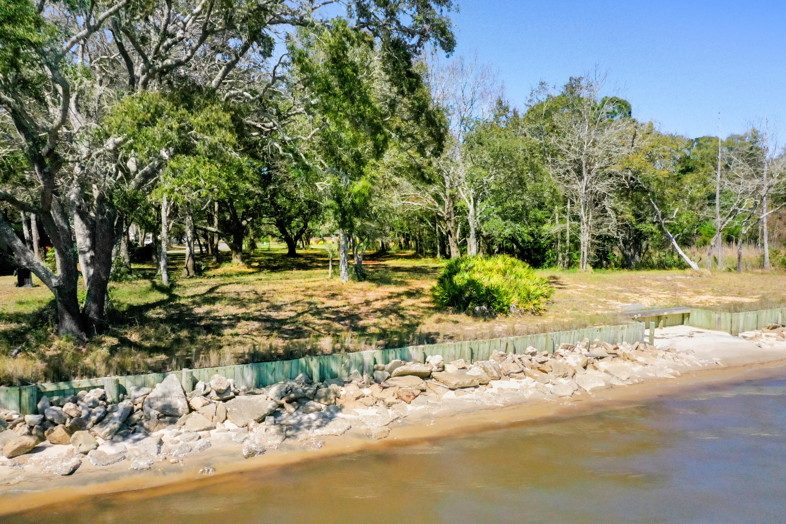 CEDAR BEACH - Land