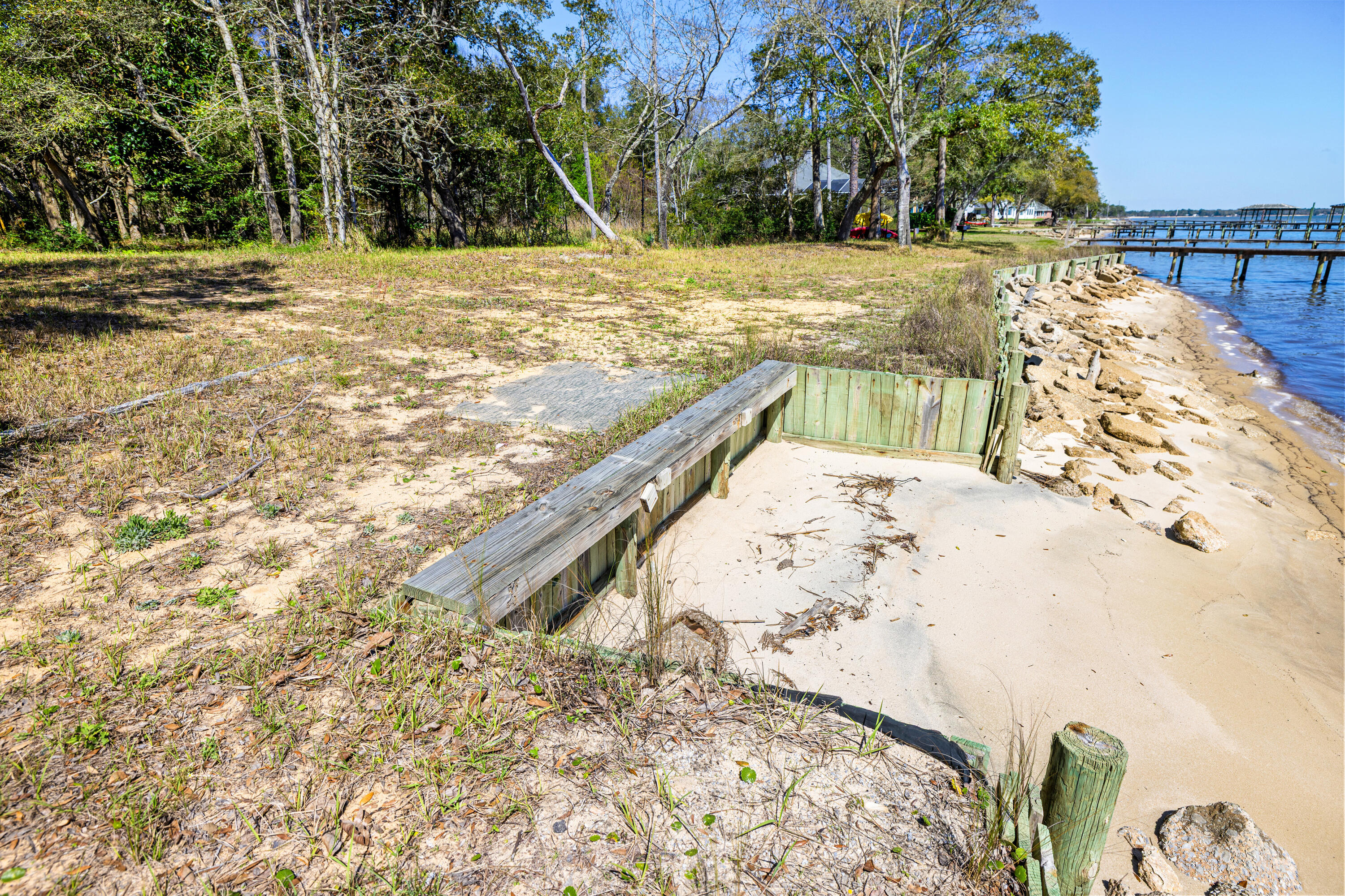 CEDAR BEACH - Land