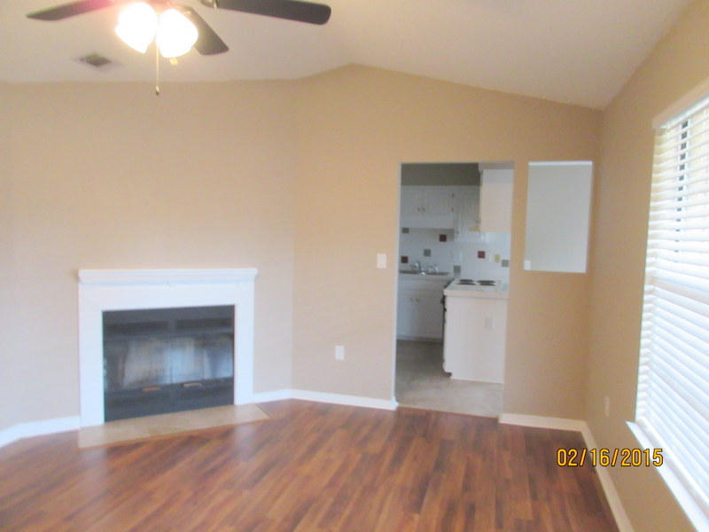 COUNTRYVIEW ESTATES 3RD ADDN - Residential Lease
