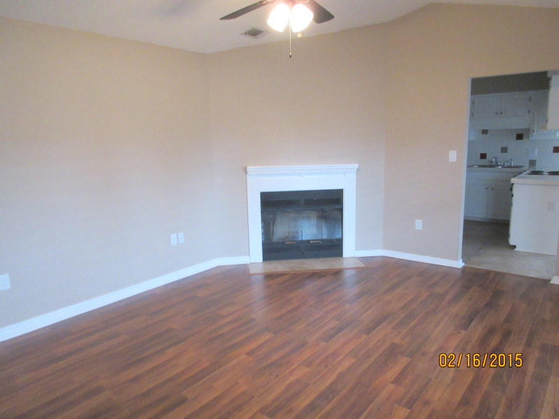 COUNTRYVIEW ESTATES 3RD ADDN - Residential Lease