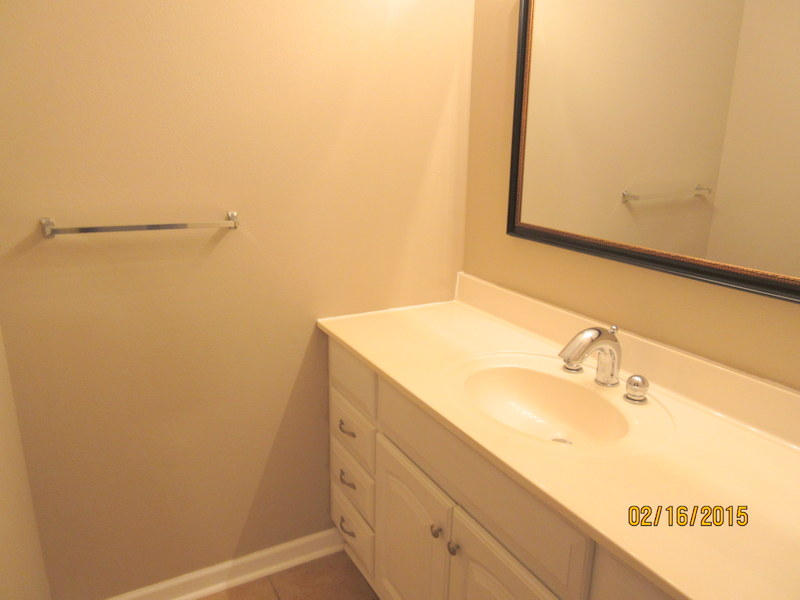 COUNTRYVIEW ESTATES 3RD ADDN - Residential Lease