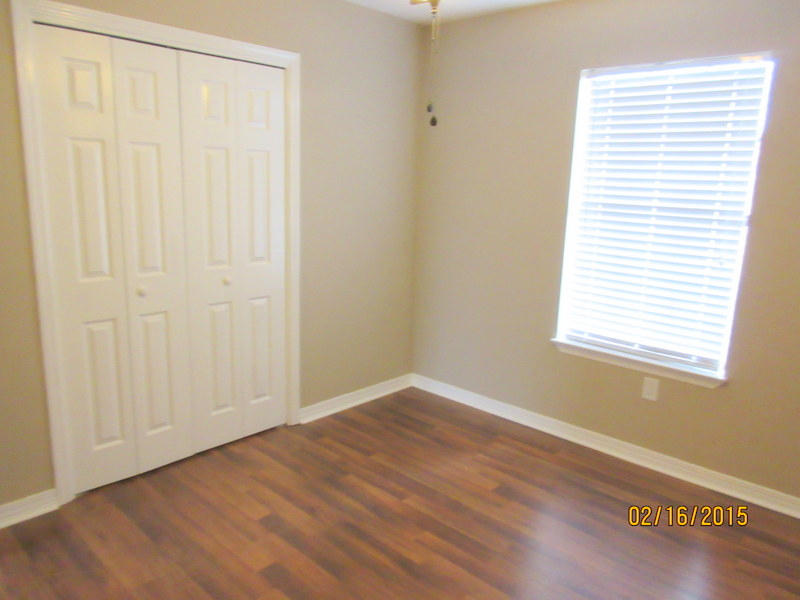 COUNTRYVIEW ESTATES 3RD ADDN - Residential Lease