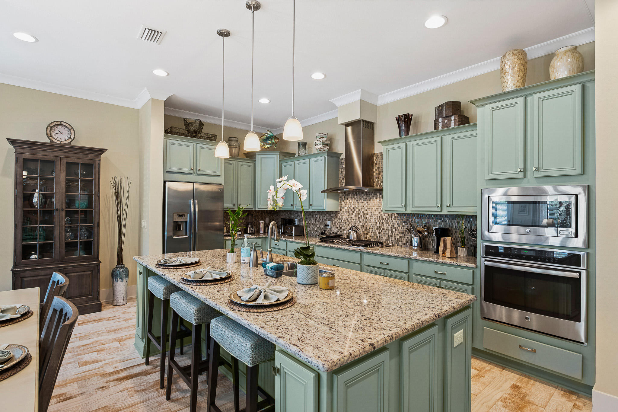 HIGHLAND PARKS - Residential
