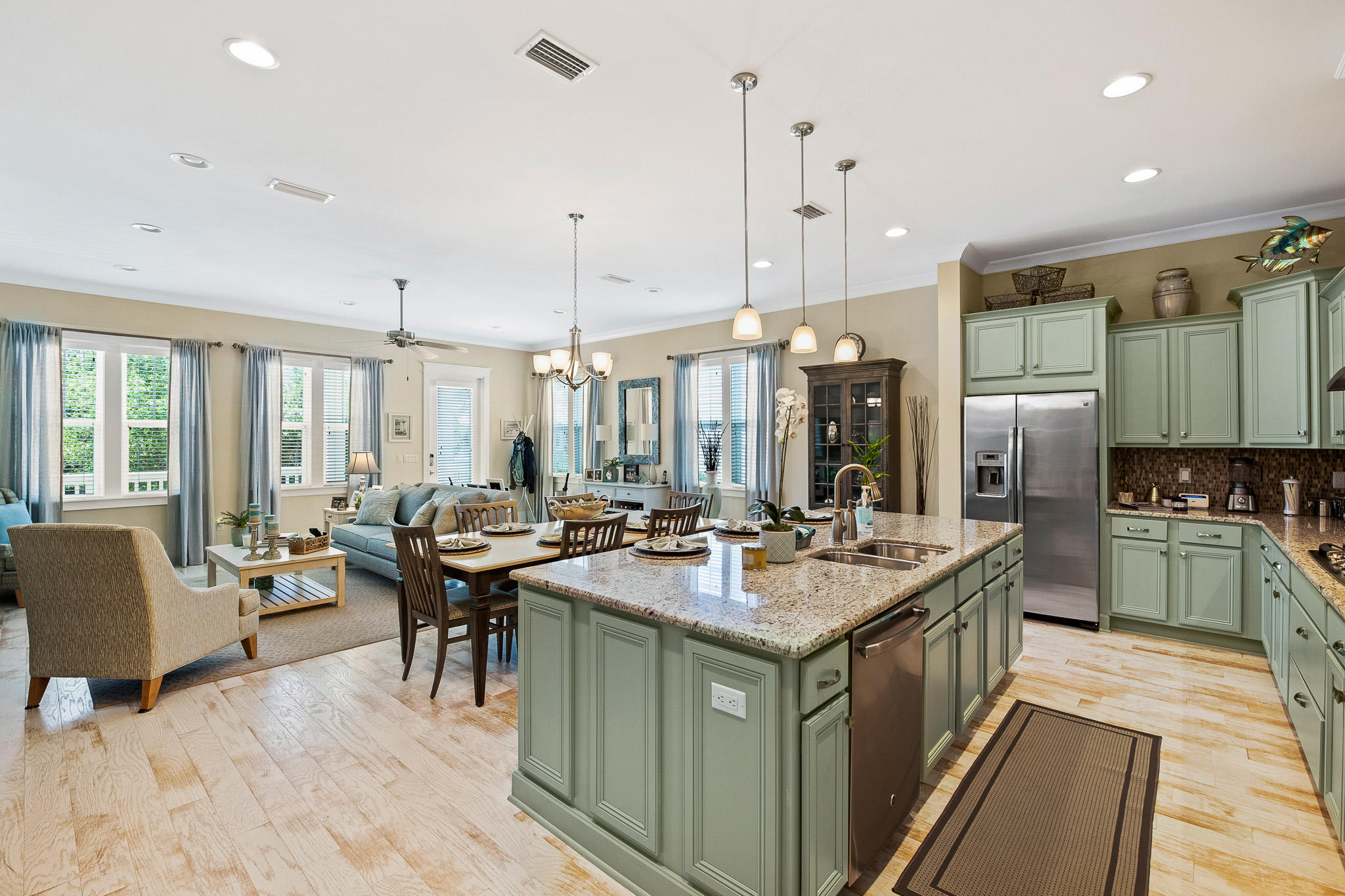 HIGHLAND PARKS - Residential