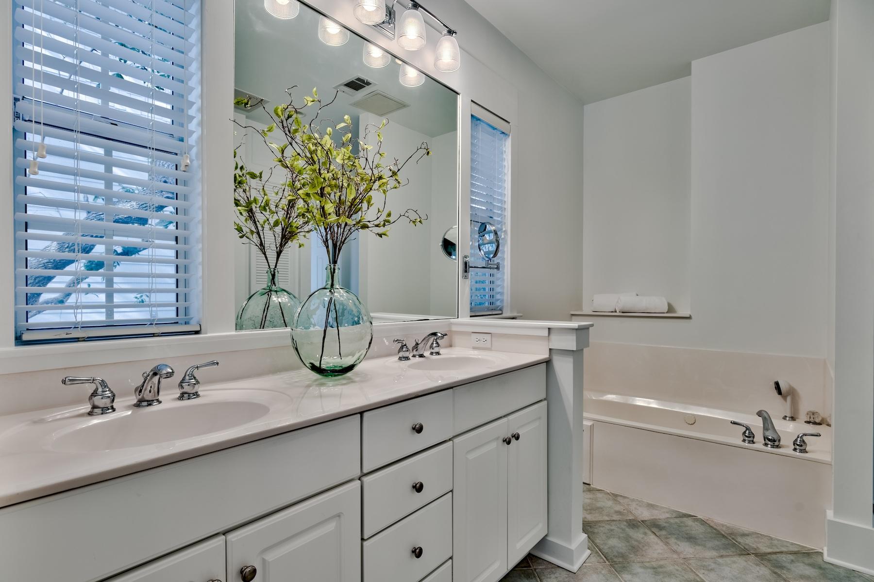 SEAGROVE 3RD ADDN - Residential