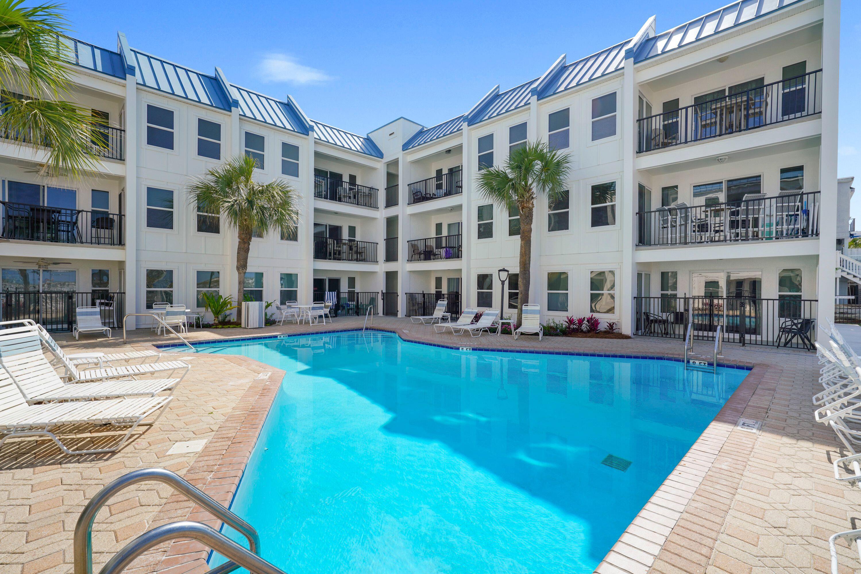 POOLSIDE VILLAS CONDO - Residential