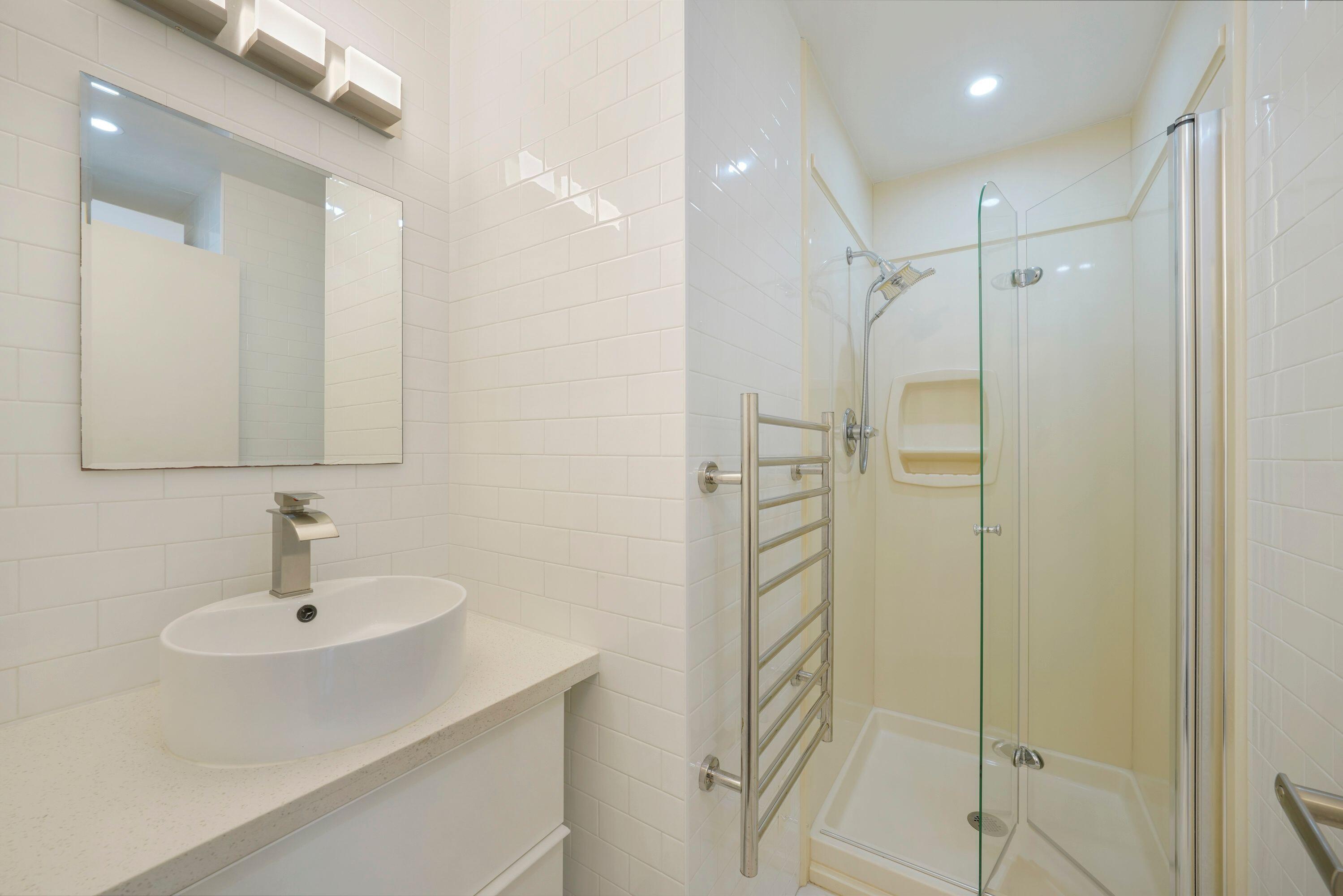 POOLSIDE VILLAS CONDO - Residential