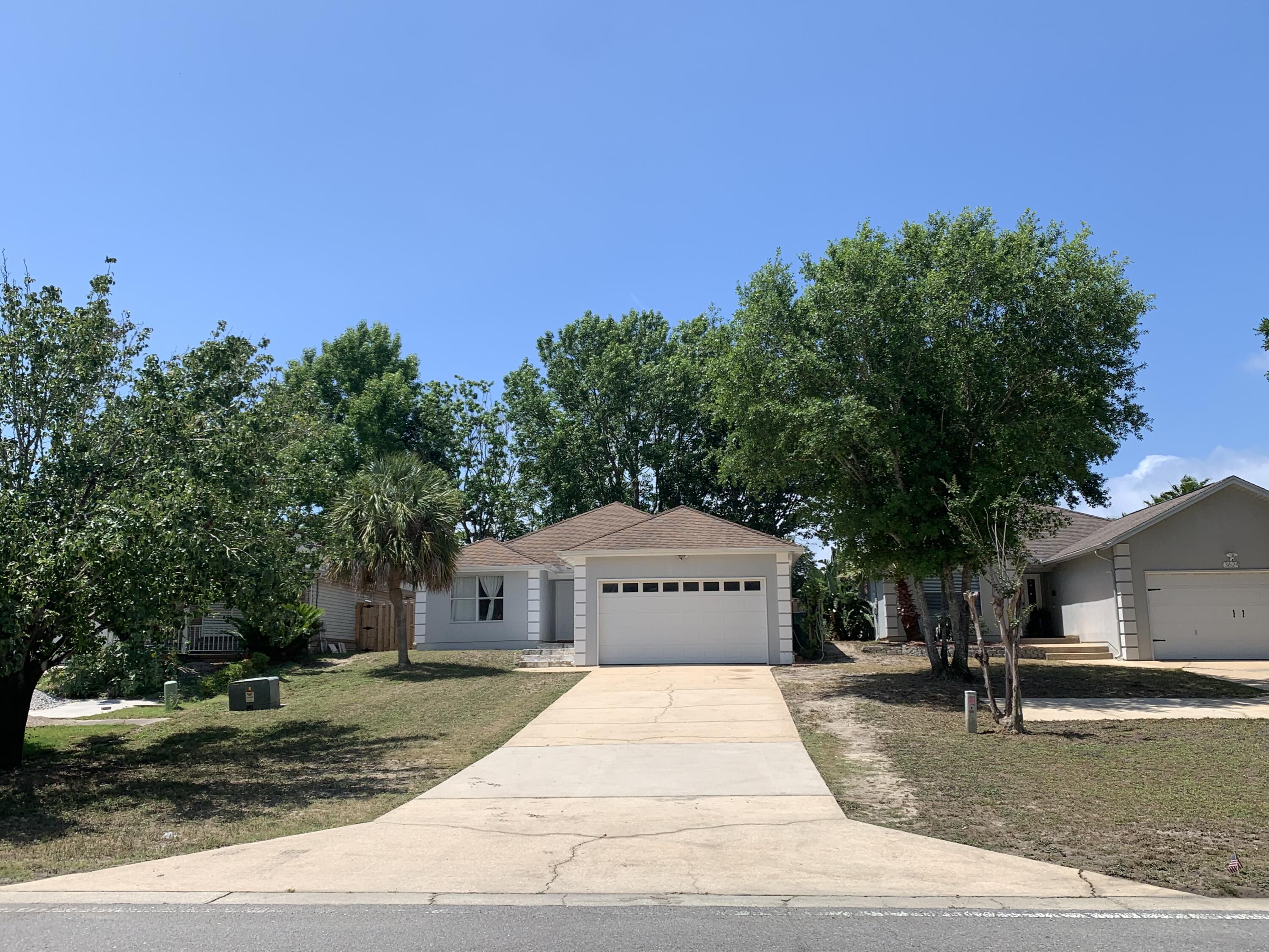 AZALEA GARDENS DESTIN - Residential