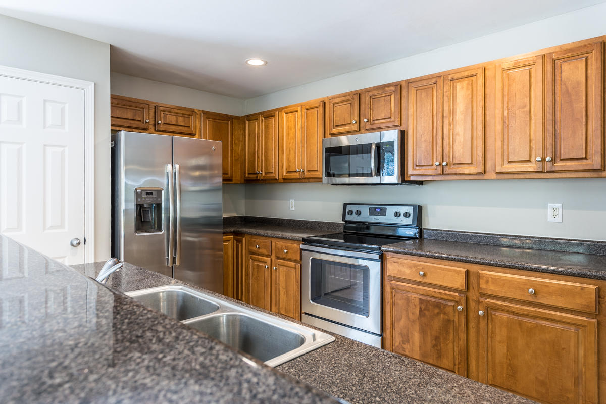 NO RECORDED SUBDIVISION - Residential Lease
