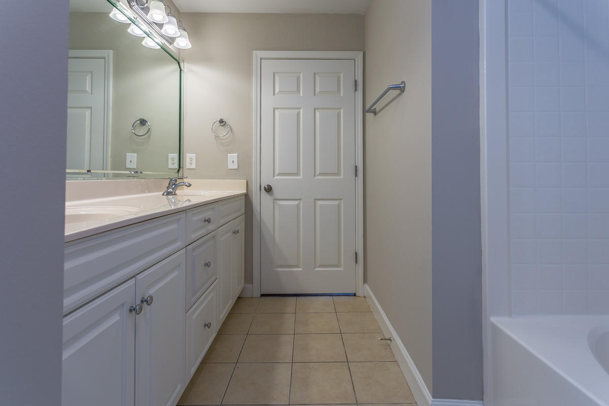 NO RECORDED SUBDIVISION - Residential Lease
