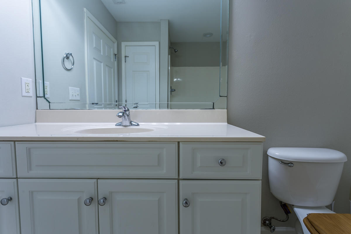NO RECORDED SUBDIVISION - Residential Lease