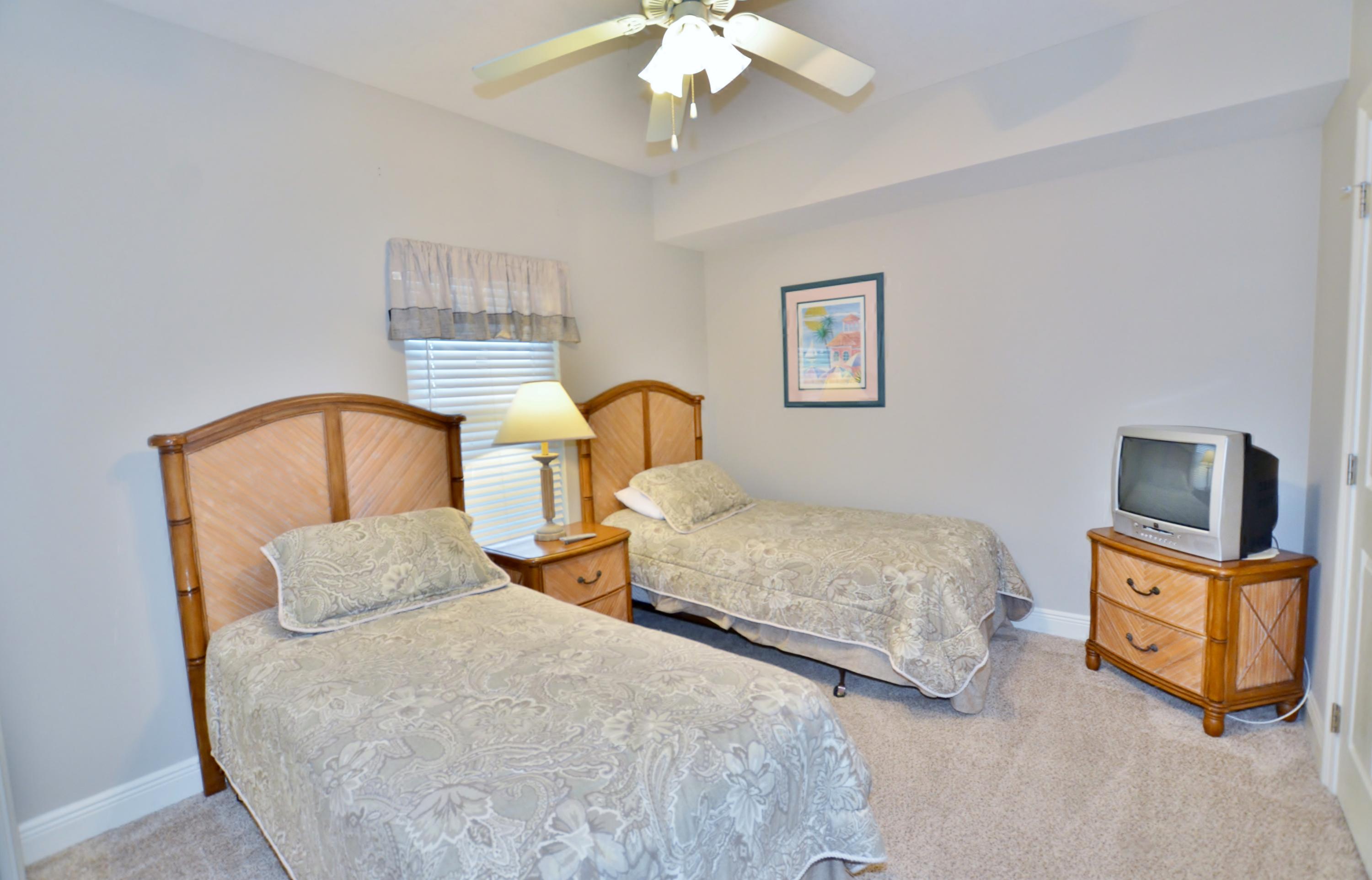 ARIEL DUNES II - Residential Lease