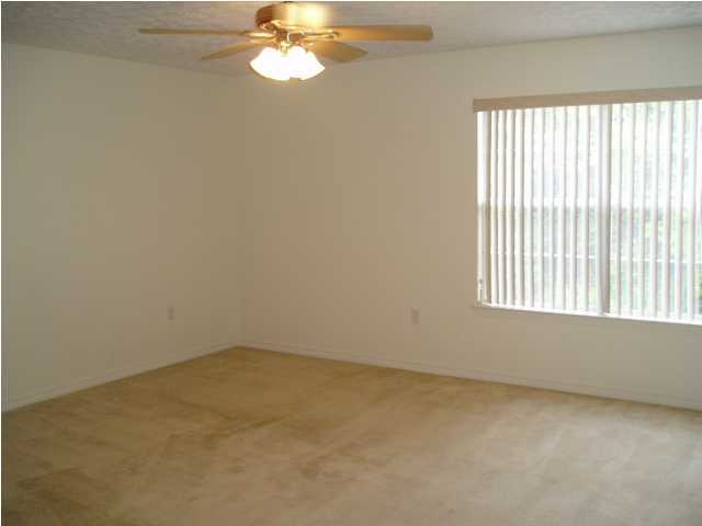 CHATELAINE ESTATES S/D - Residential Lease