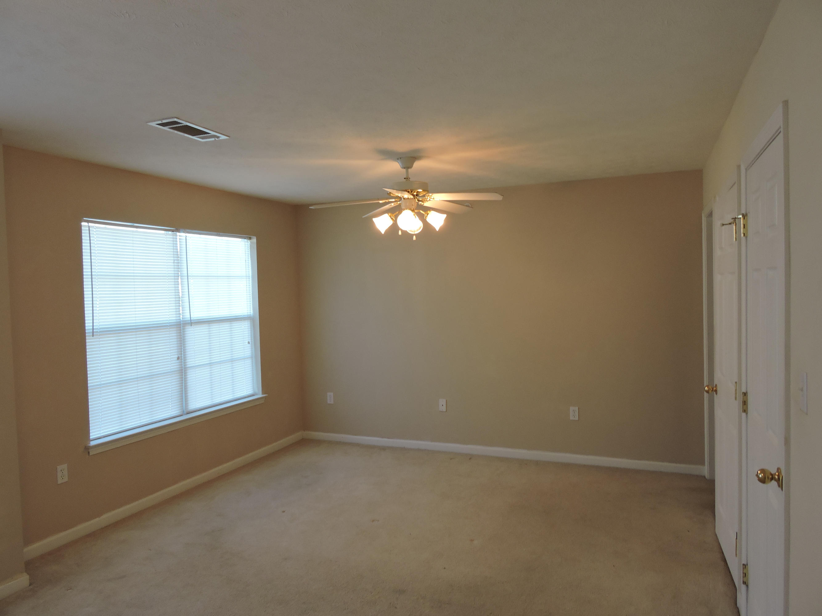 ROLLING PINES - Residential Lease