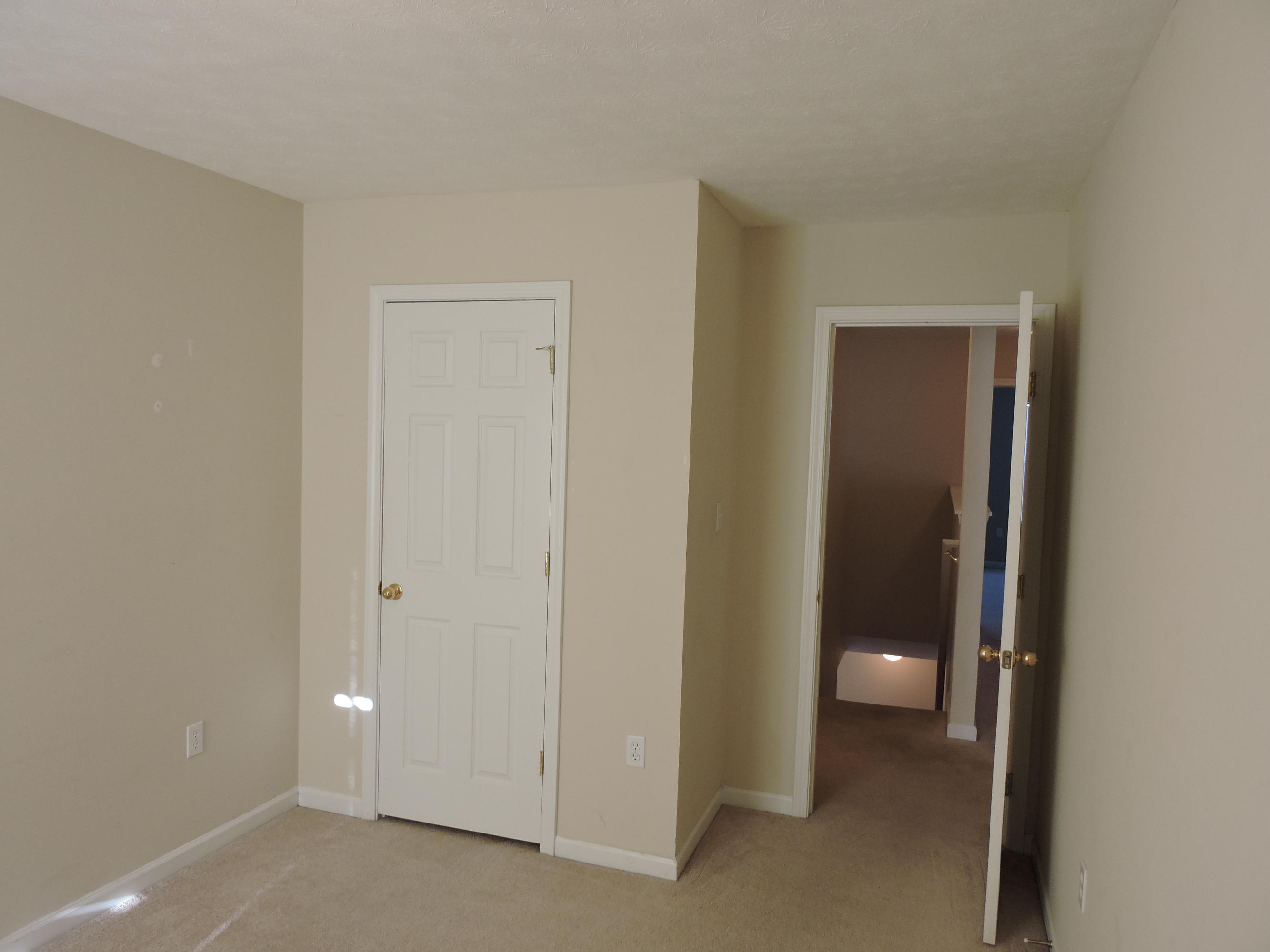 ROLLING PINES - Residential Lease