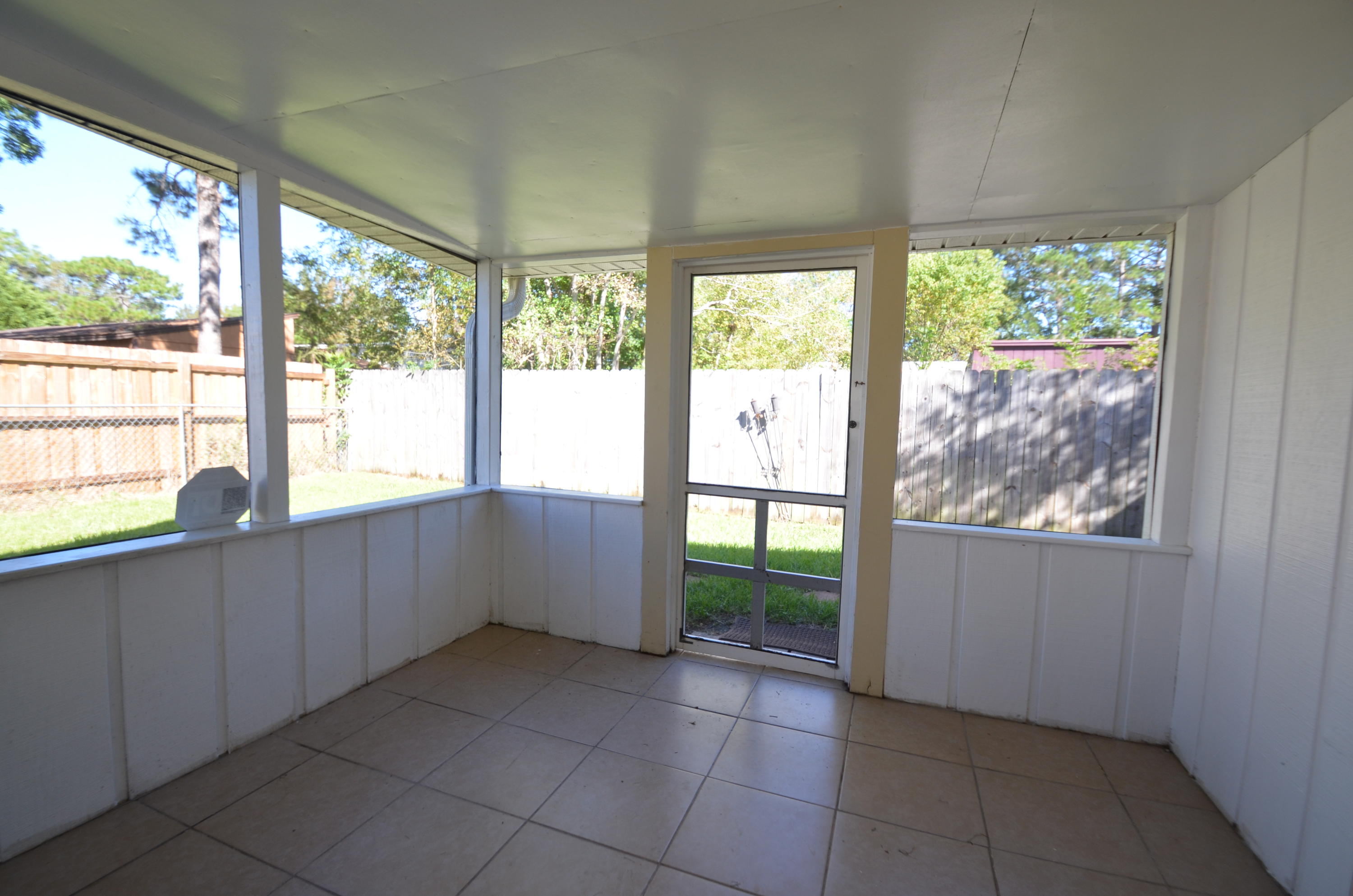PINE RUN - Residential Lease