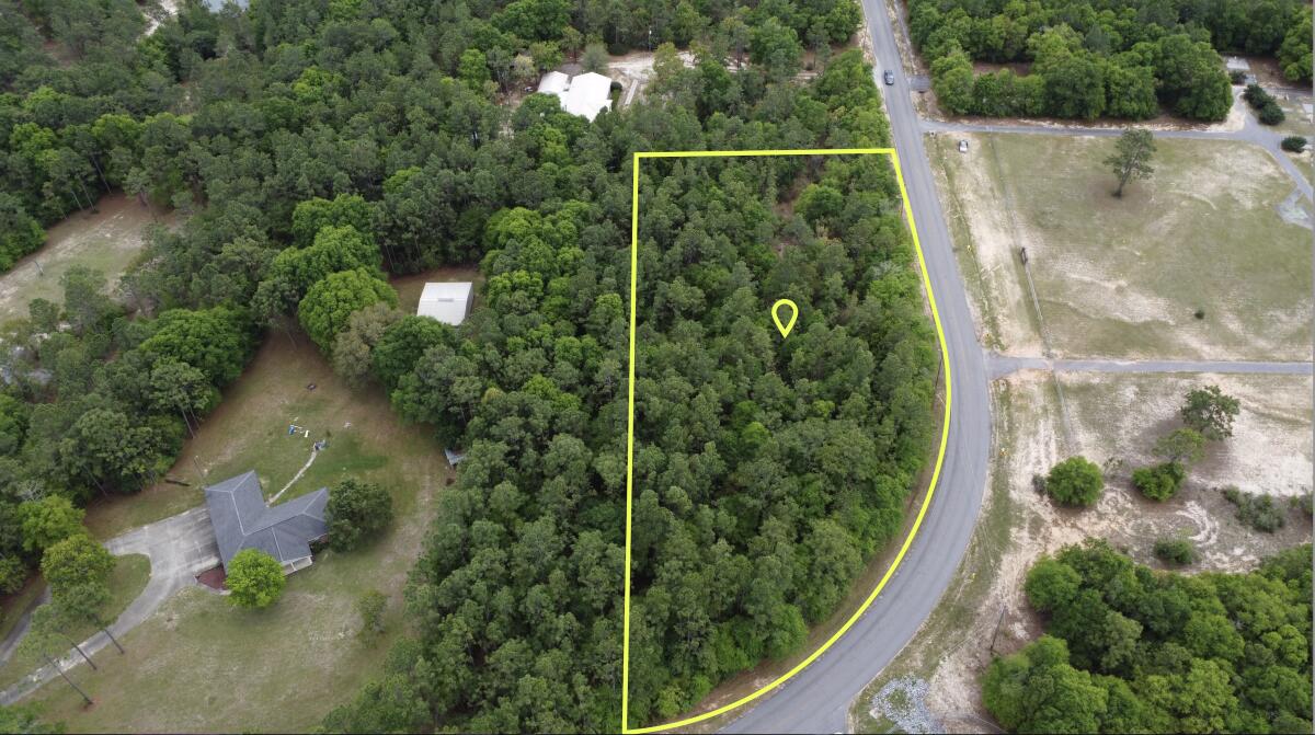 KENNEDY LAKE (UNRECORDED) - Land