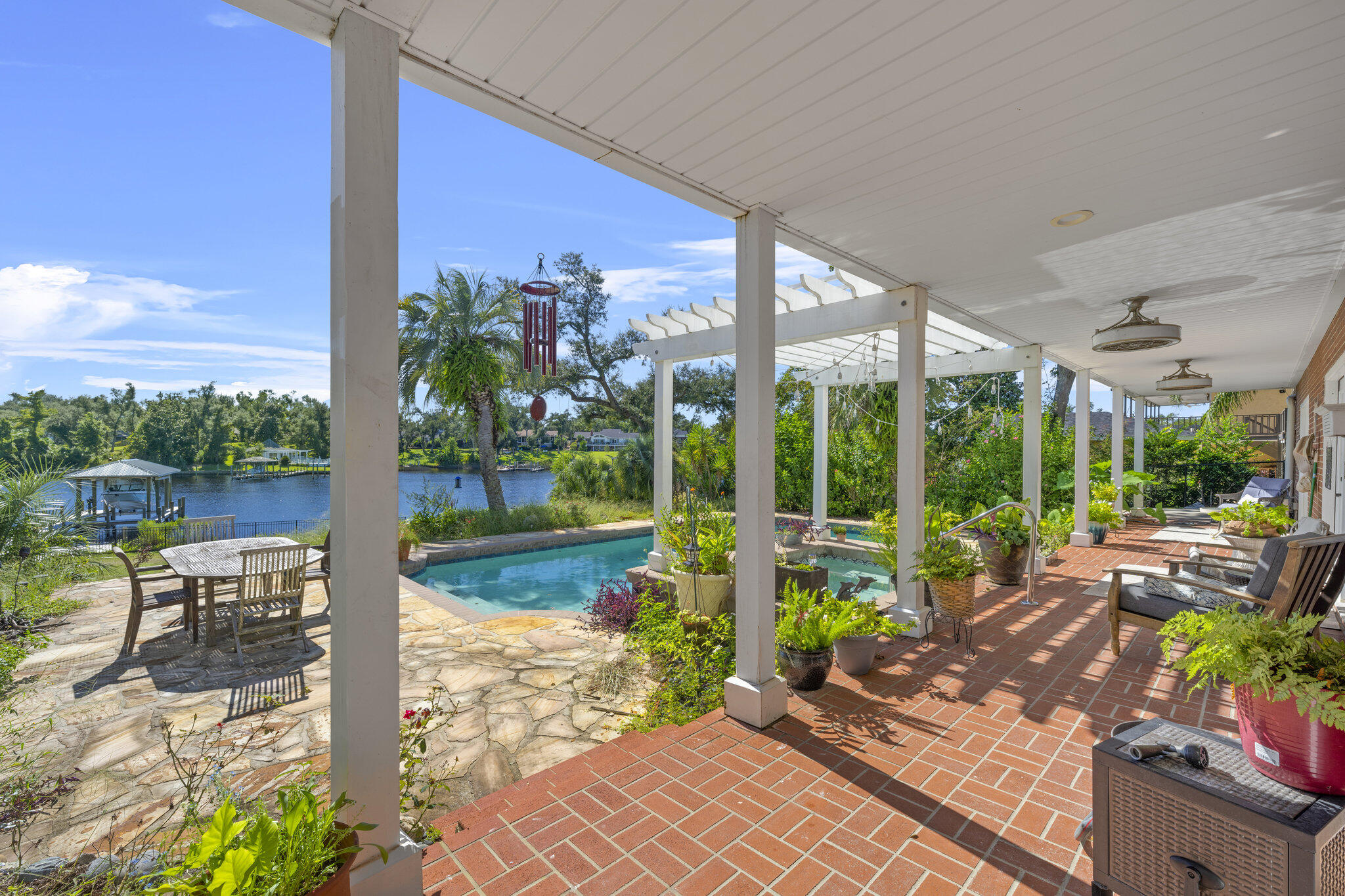 COVE TERRACE - Residential