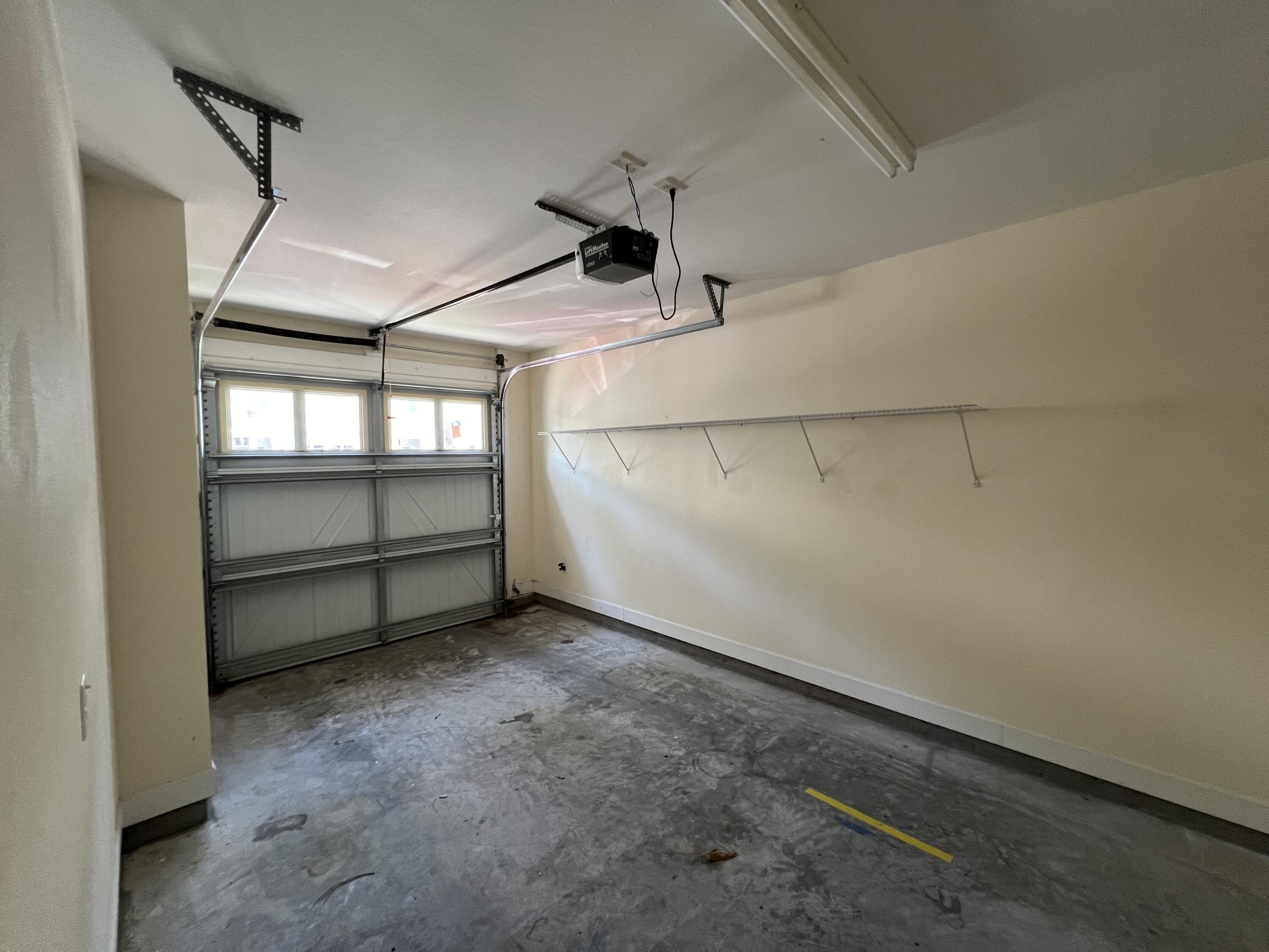 EAGLE BAY - Residential Lease