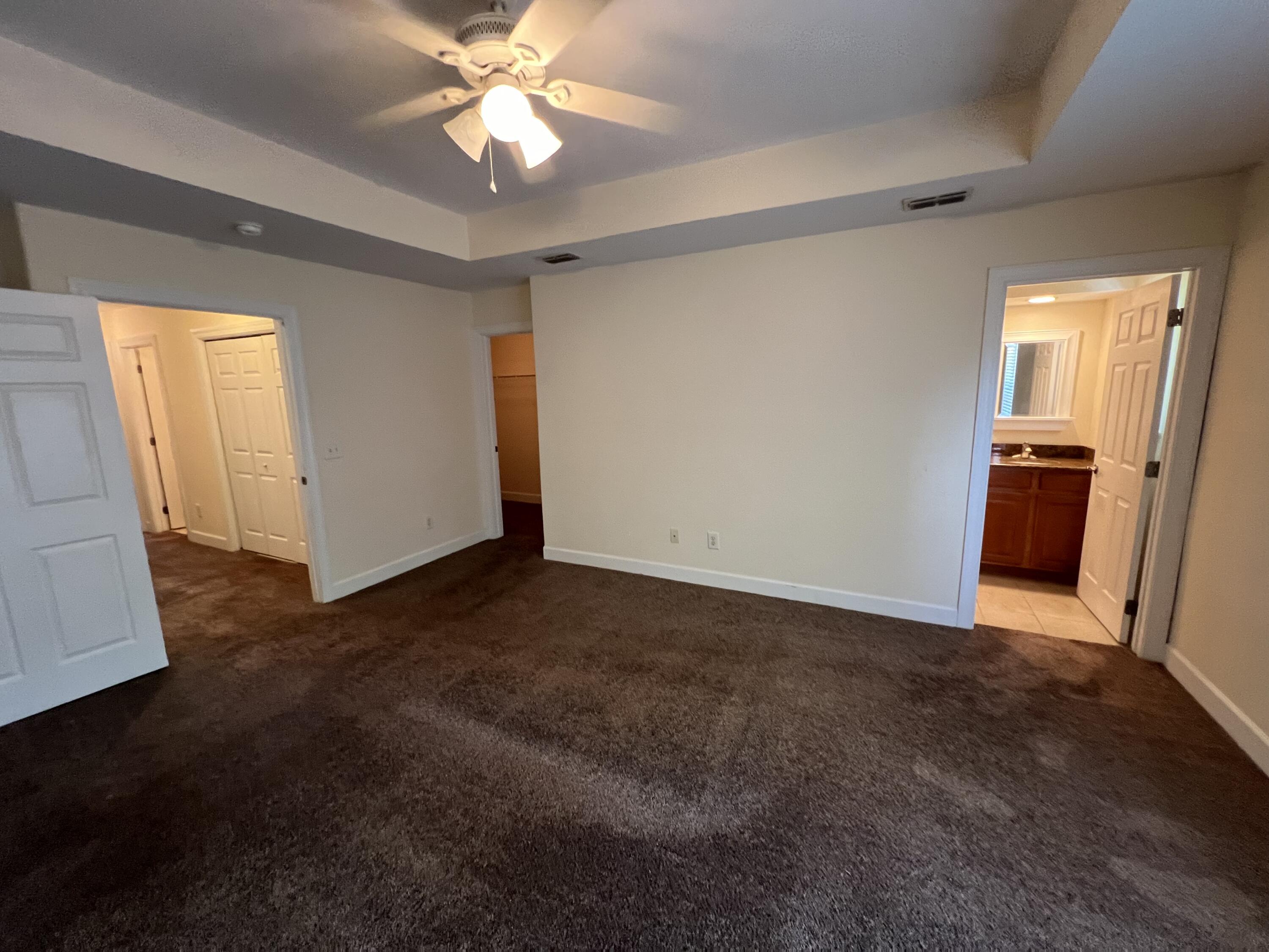 EAGLE BAY - Residential Lease