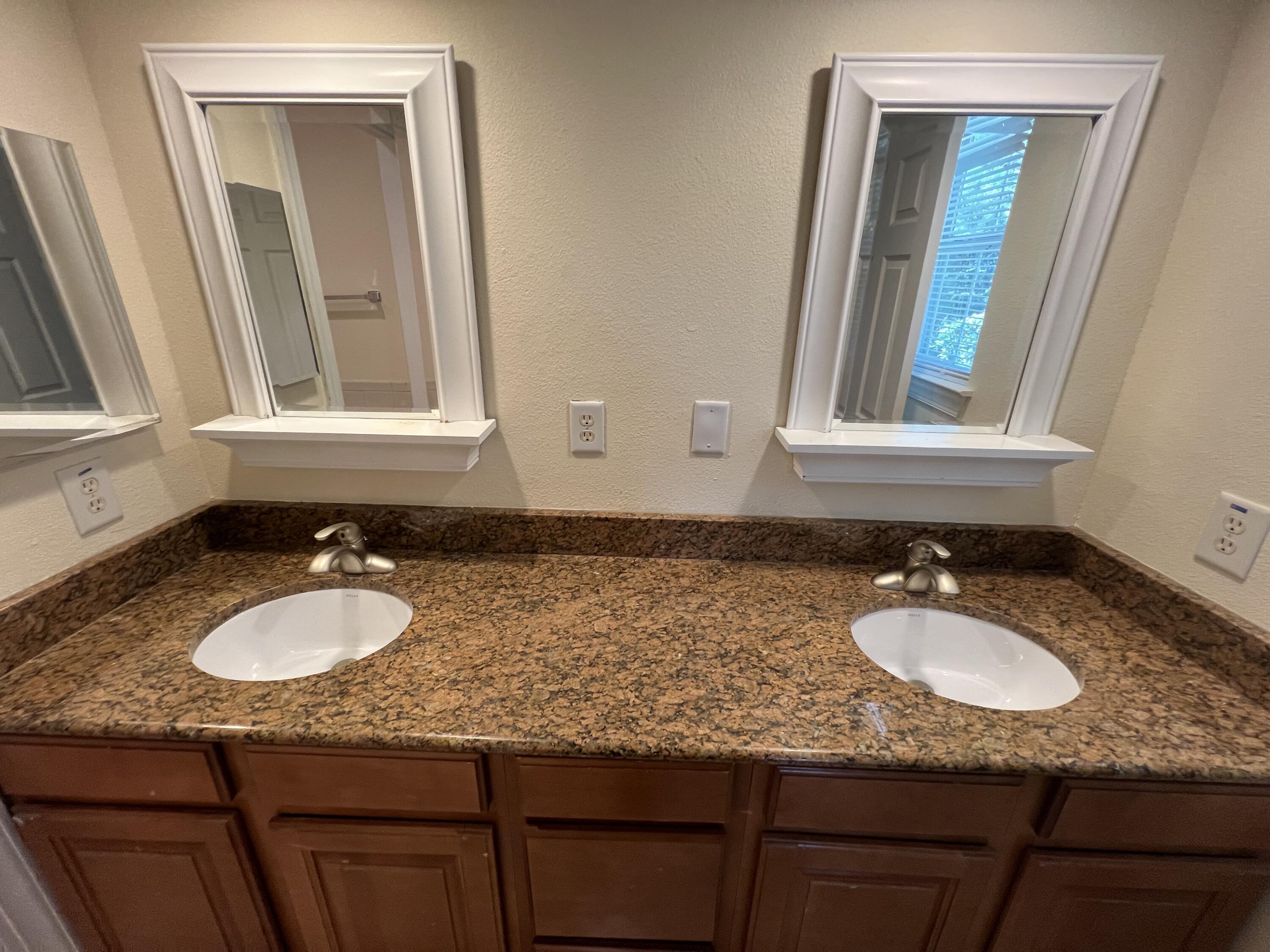 EAGLE BAY - Residential Lease