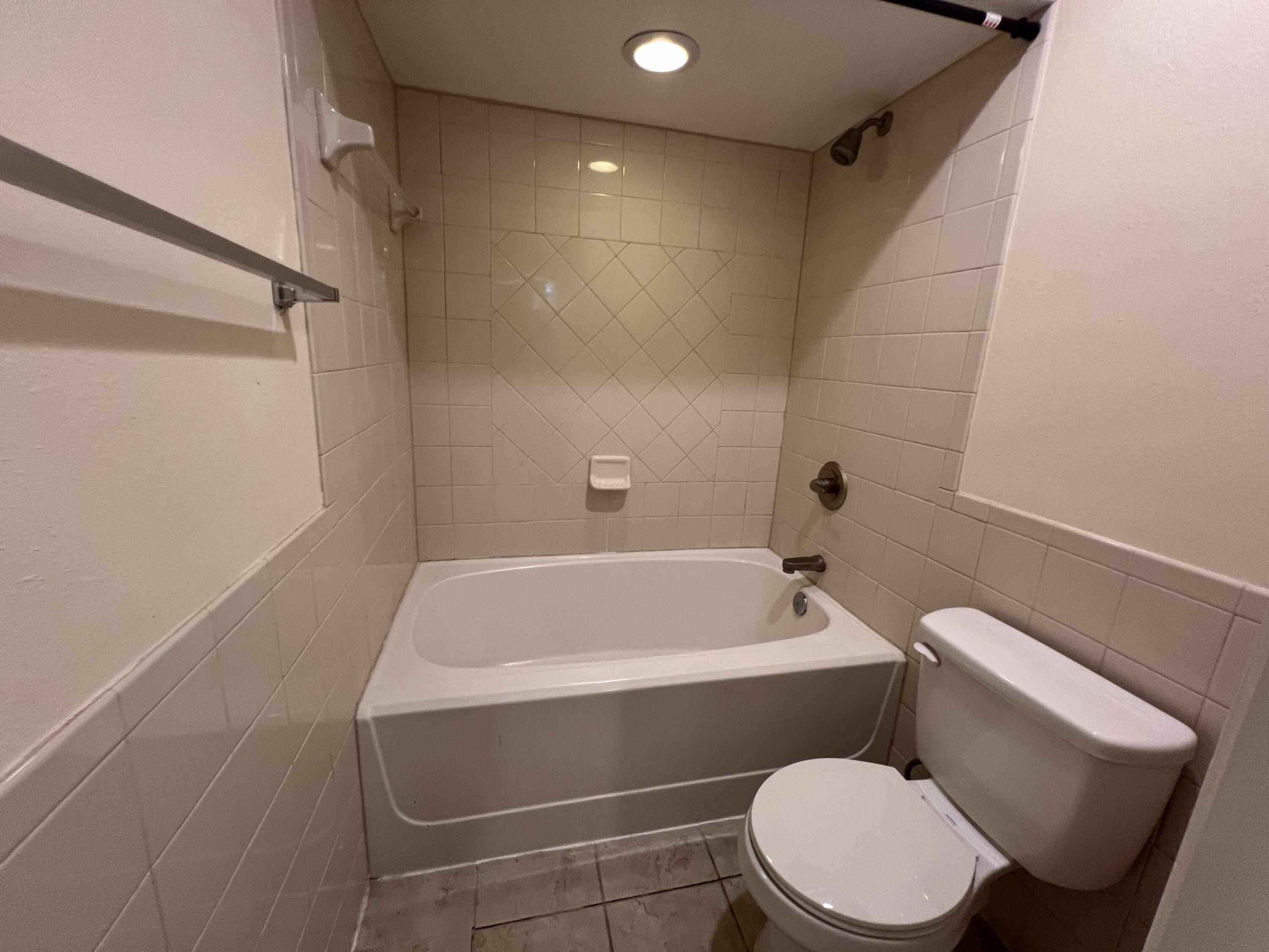 EAGLE BAY - Residential Lease
