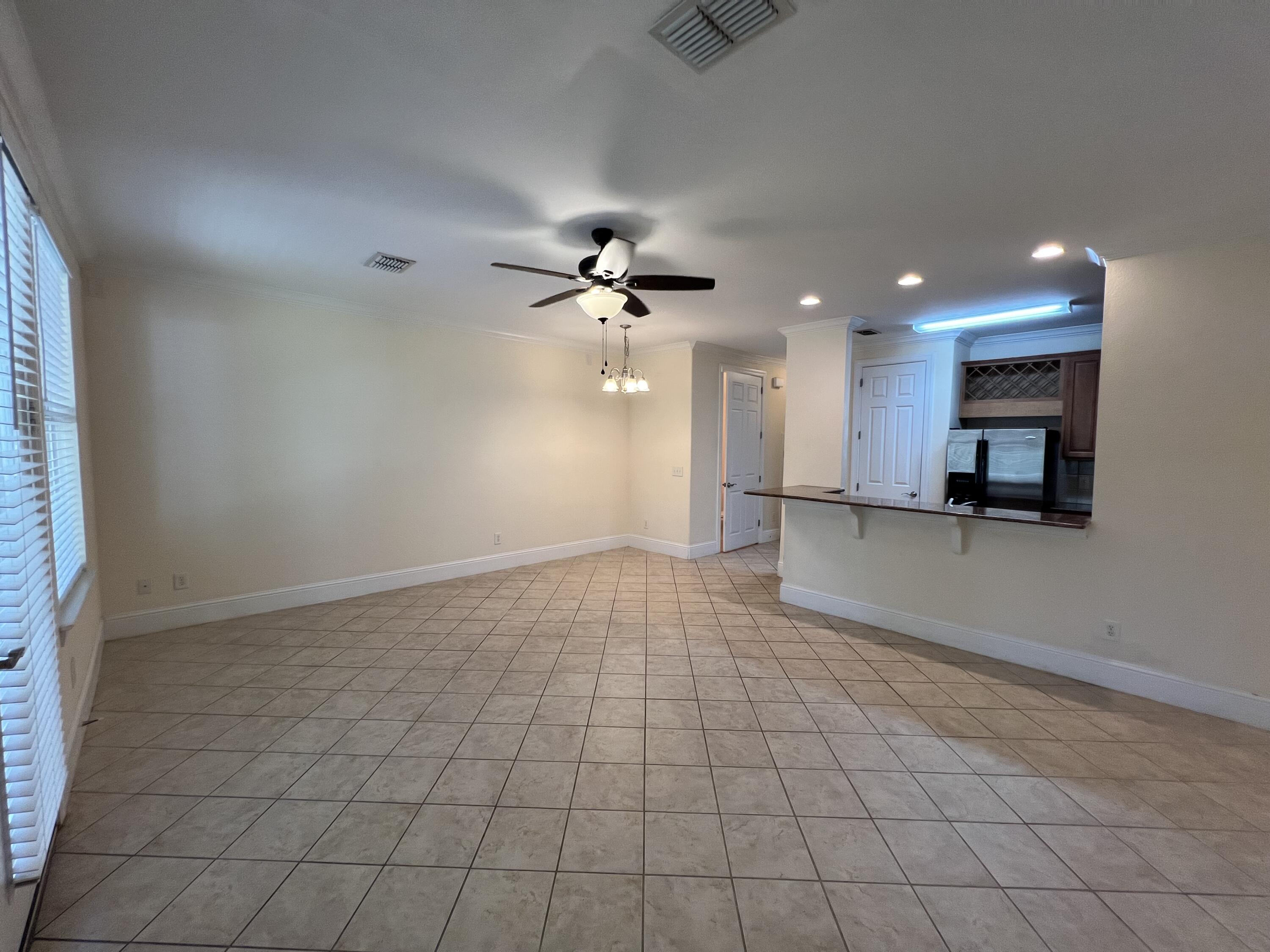 EAGLE BAY - Residential Lease